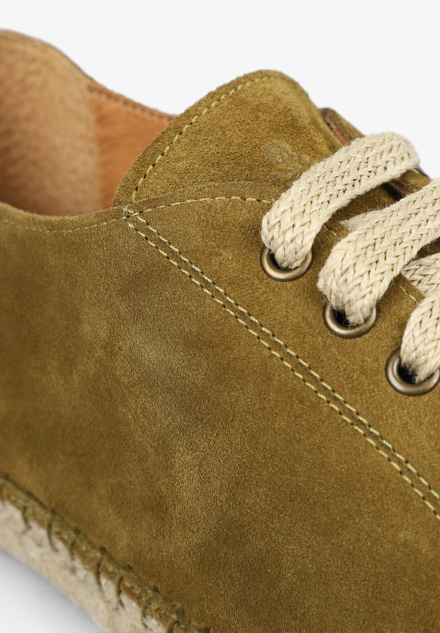 ALPERGATAS COM CORDÕES EM CROUTE