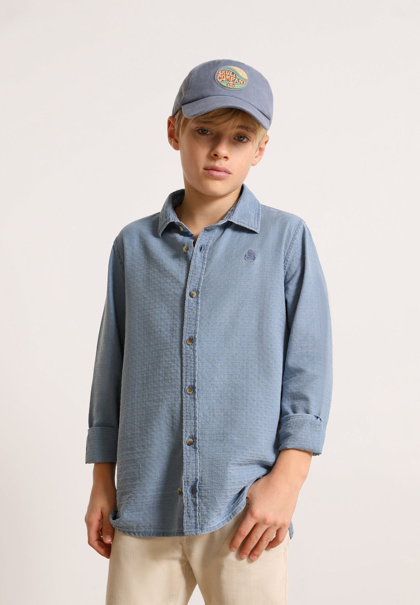 CAMISA DENIM COM BOTÕES