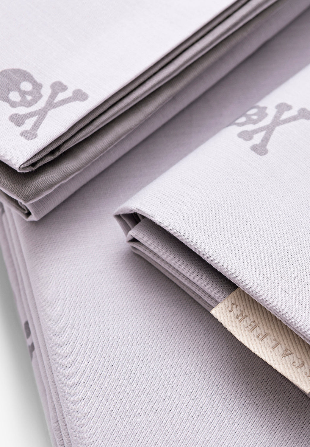 CAMA 180 CM | SET FUNDA NÓRDICA Y ALMOHADAS CALAVERAS - Scalpers