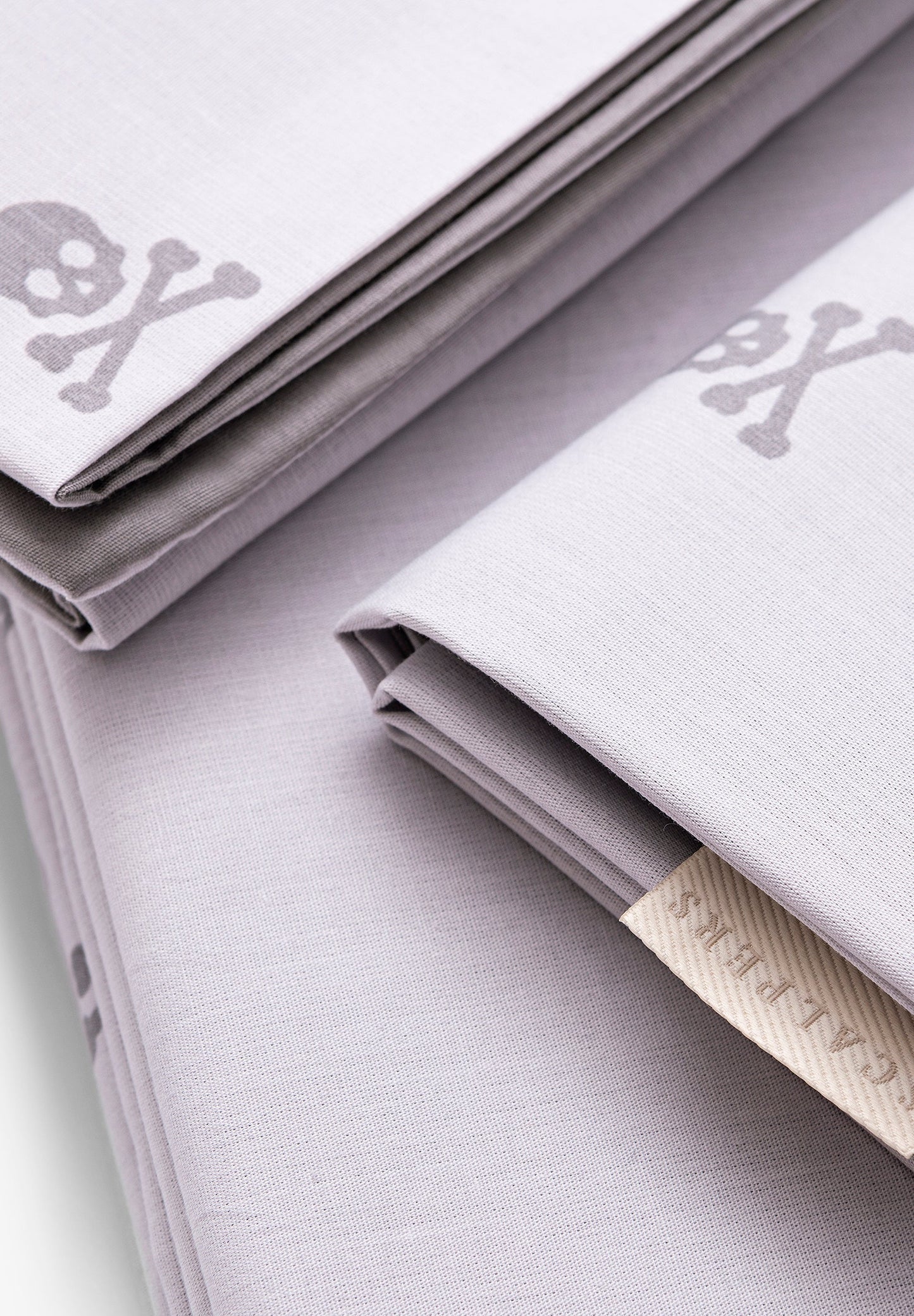 CAMA 180 CM | SET FUNDA NÓRDICA Y ALMOHADAS CALAVERAS - Scalpers
