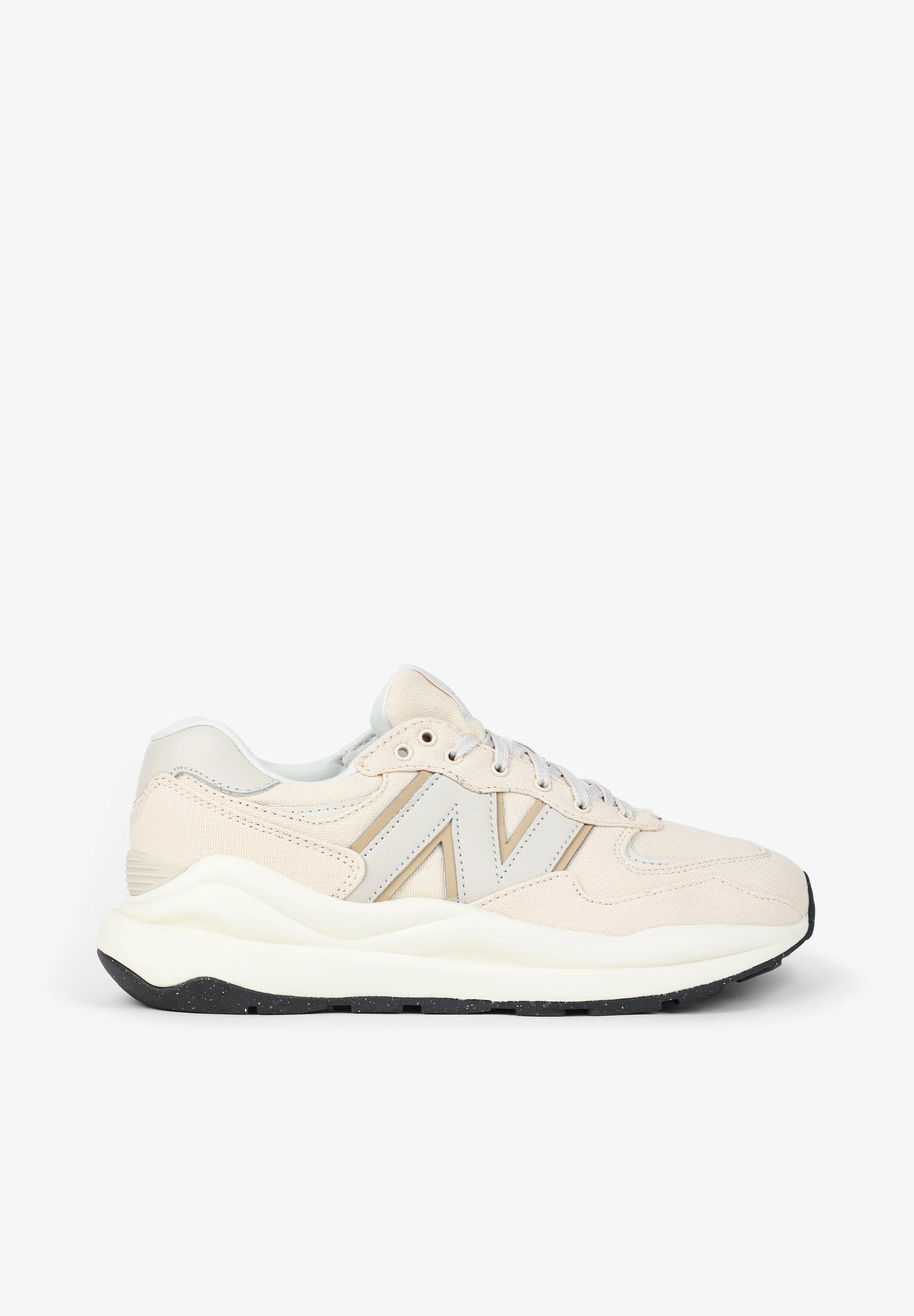 NEW BALANCE | SNEAKERS 57/40 MUJER