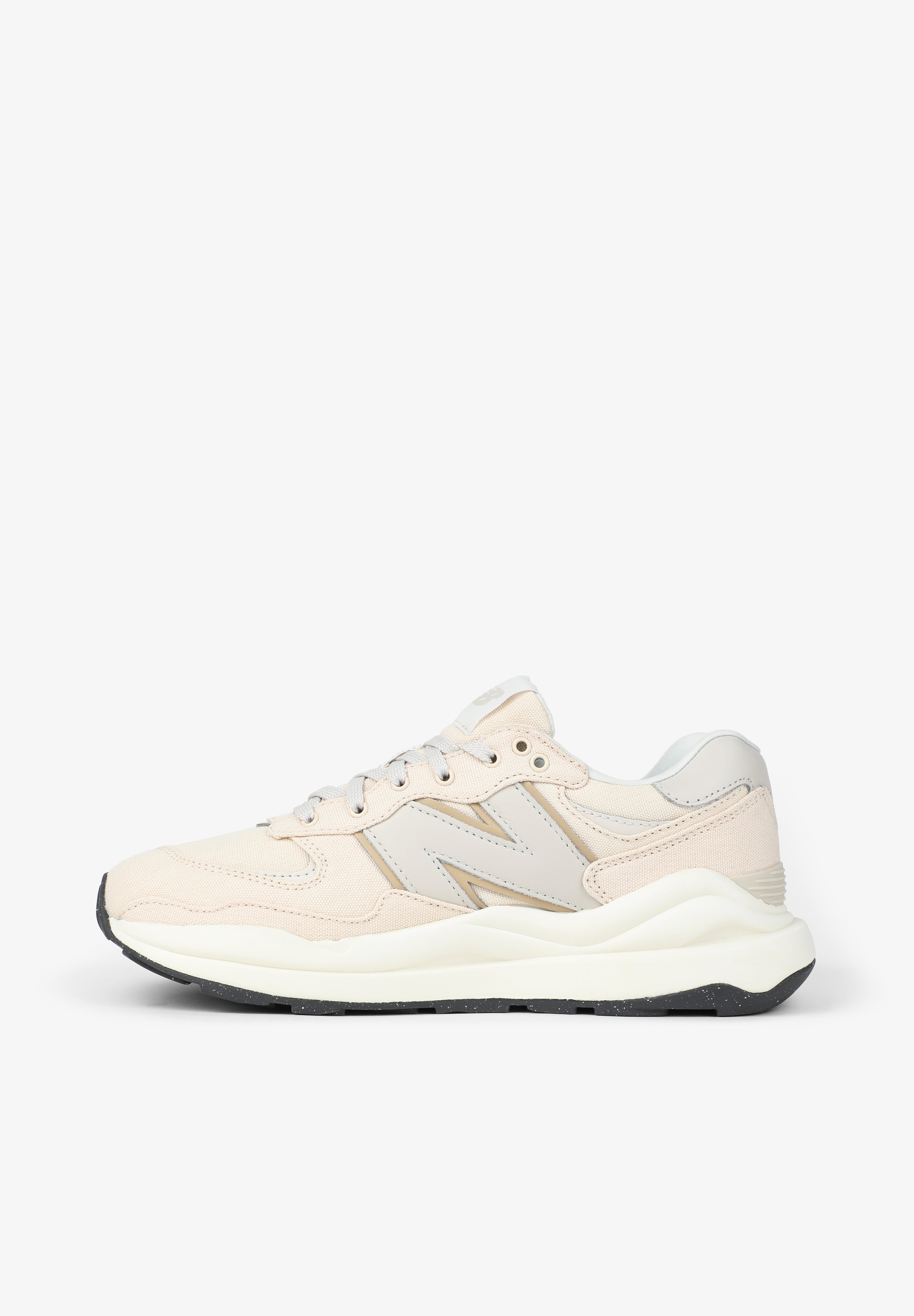 NEW BALANCE | SNEAKERS 57/40 MUJER