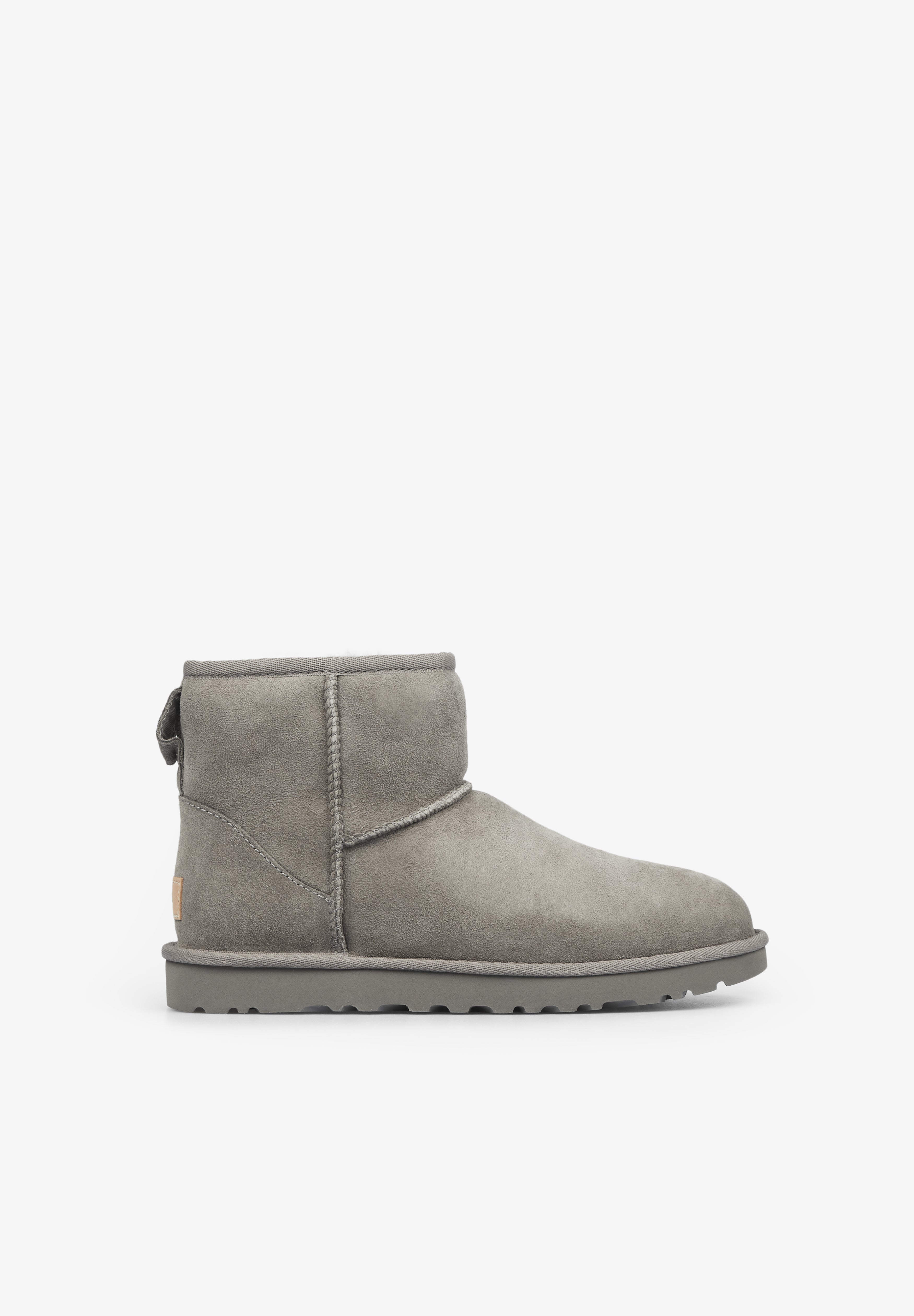 UGG | BOTAS CLASSIC MINI II