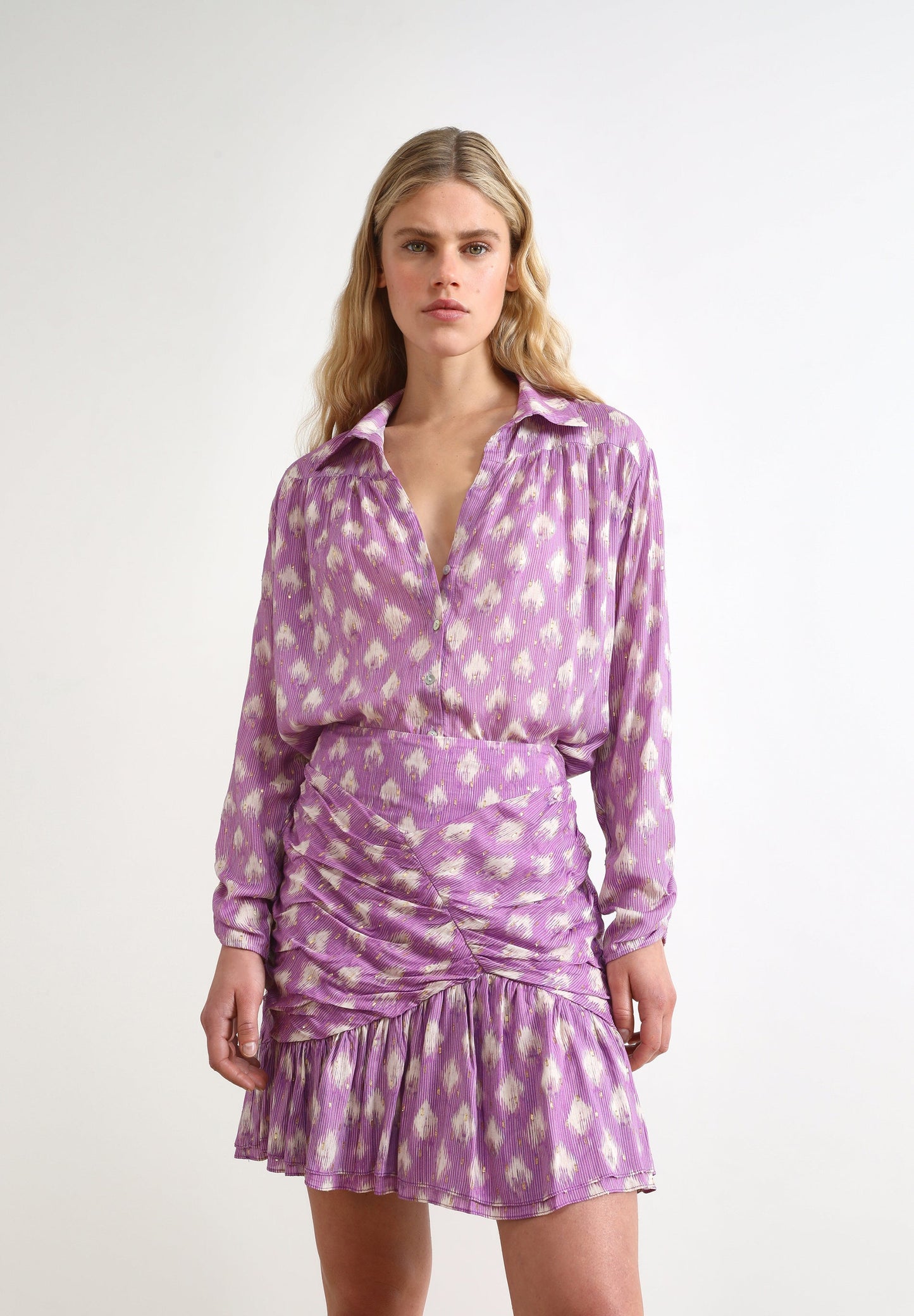 BLUSA COM PADRÃO ÉTNICO