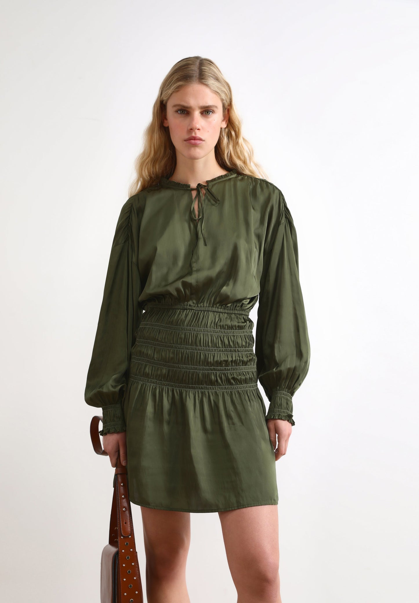 VESTIDO MINI EM FAVO DE MEL