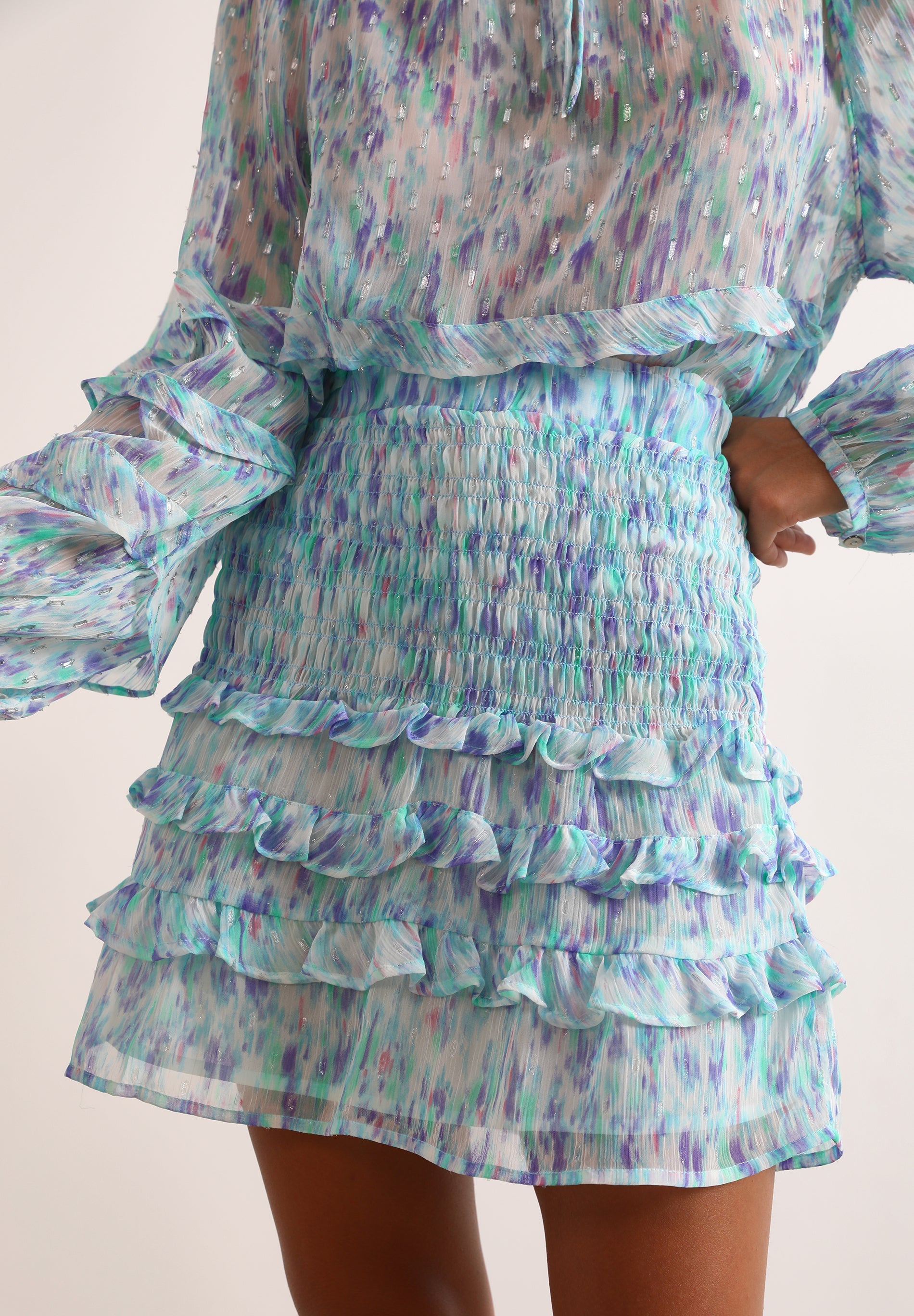 MINISSAIA COM FOLHOS