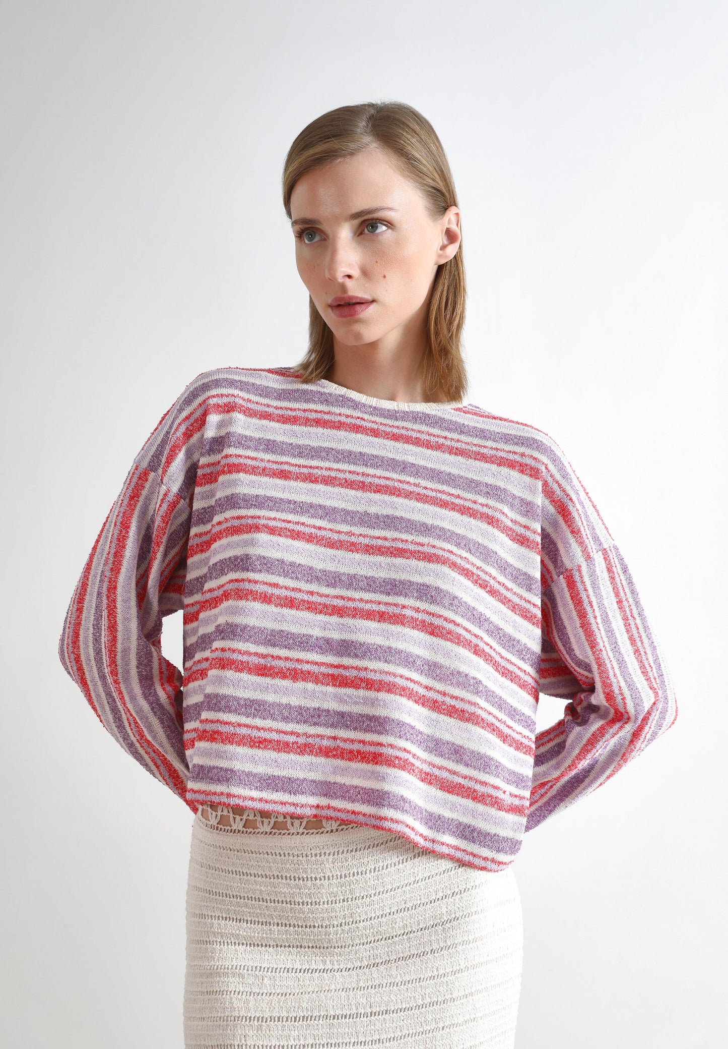 SWEATER ÀS RISCAS EM MALHA