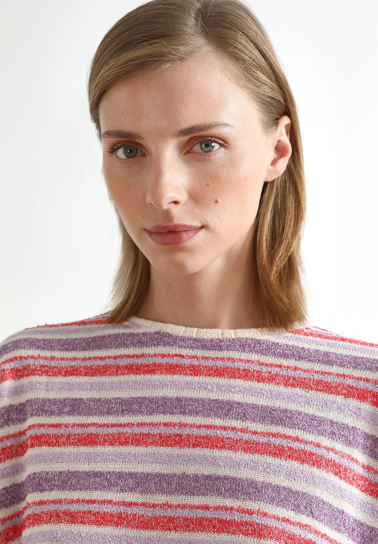 SWEATER ÀS RISCAS EM MALHA