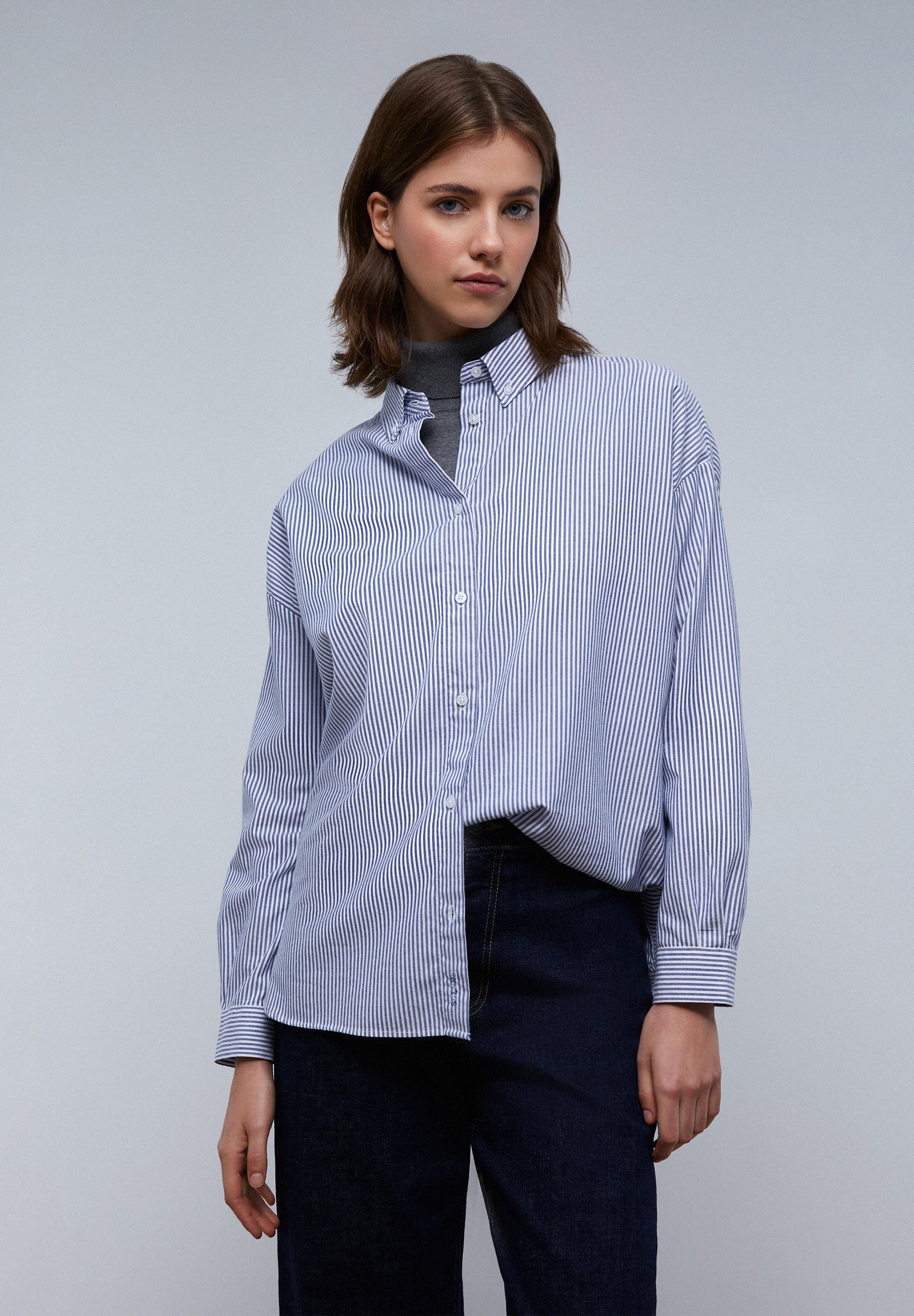 CAMISA OXFORD COLARINHO BOTÕES