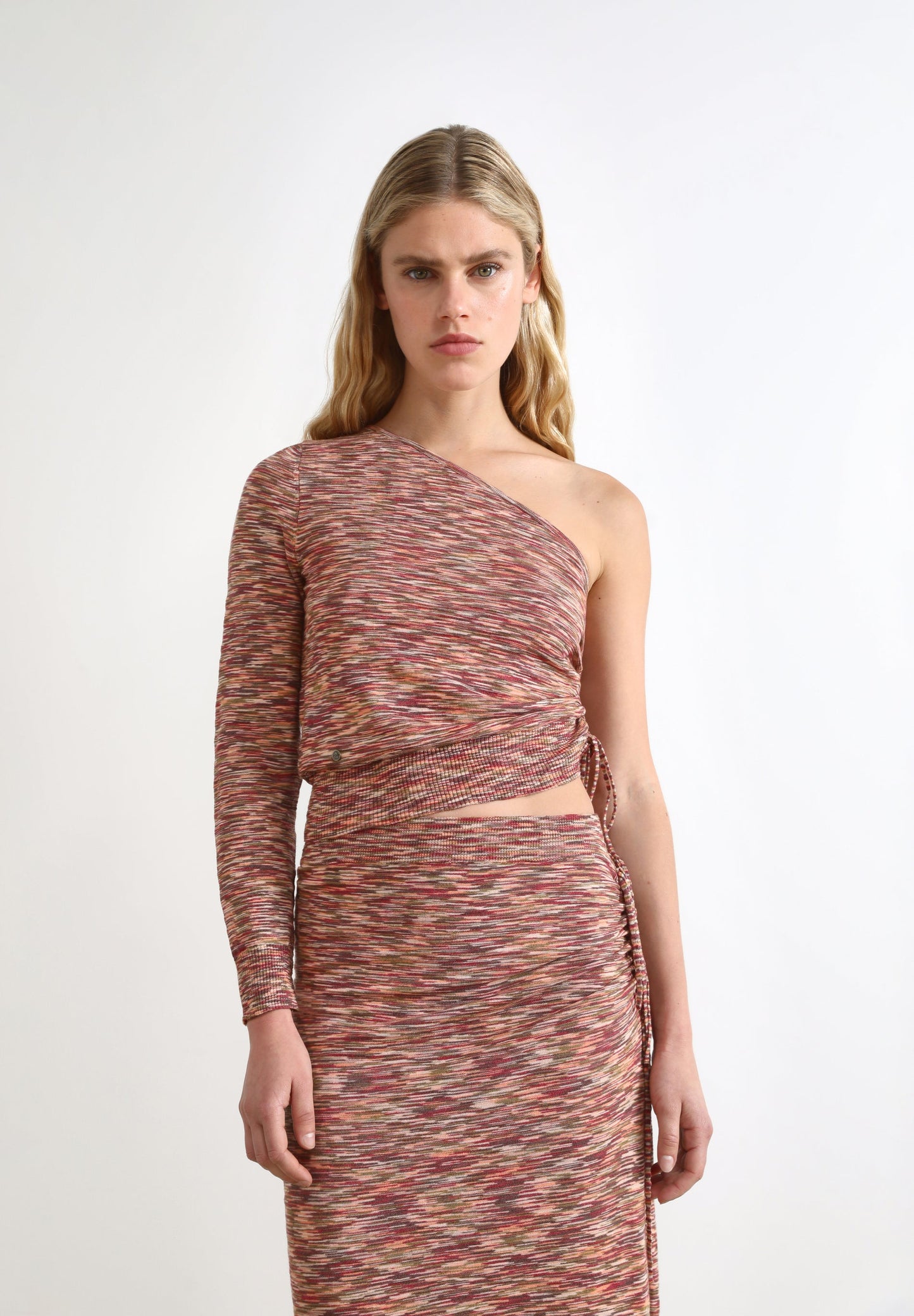 TOP DE MALHA ASSIMÉTRICO