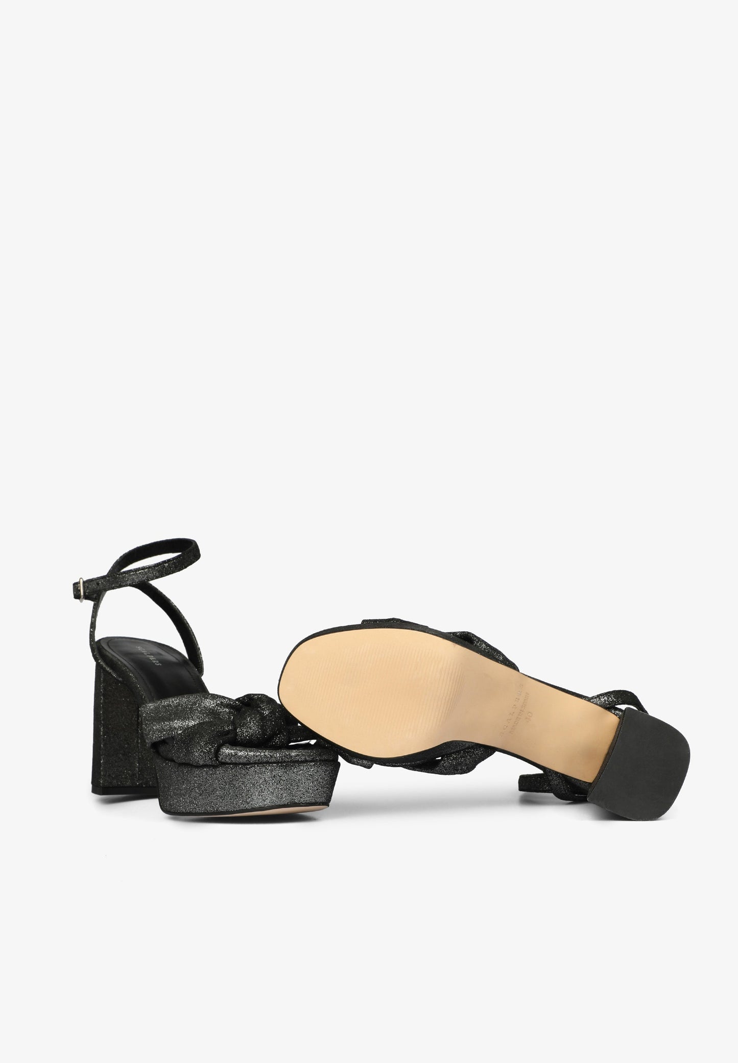 SANDÁLIAS DE TACÃO PLATAFORMA COM NÓ