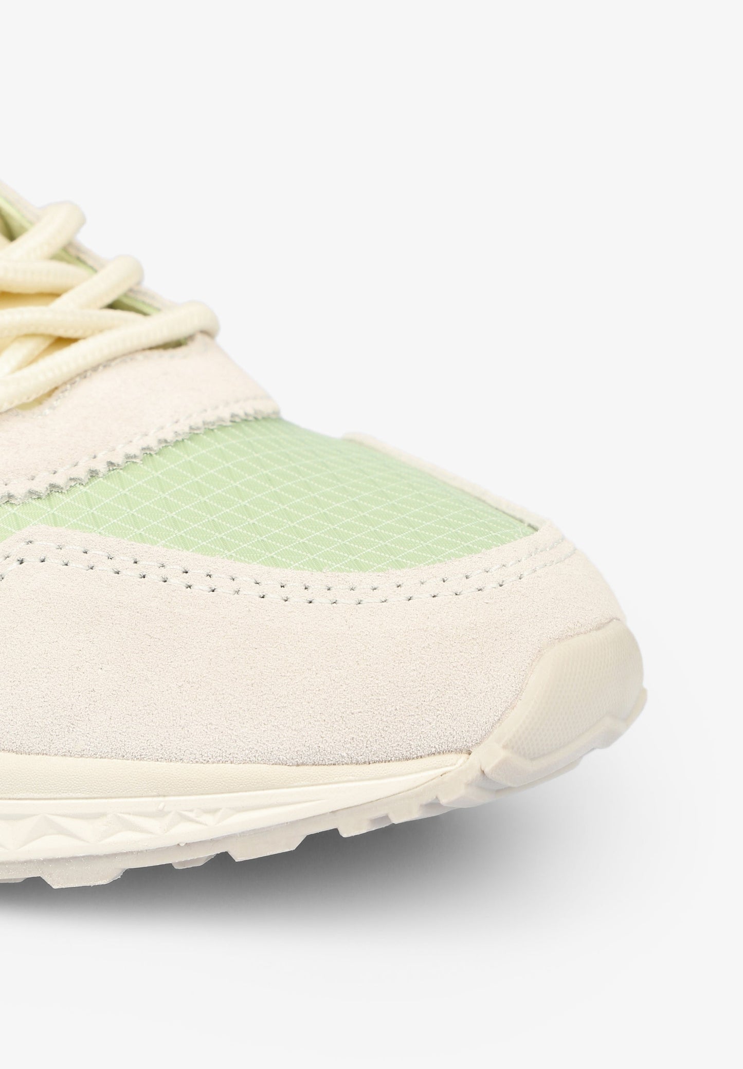 SAPATILHAS EM CAMURÇA TRICOLOR