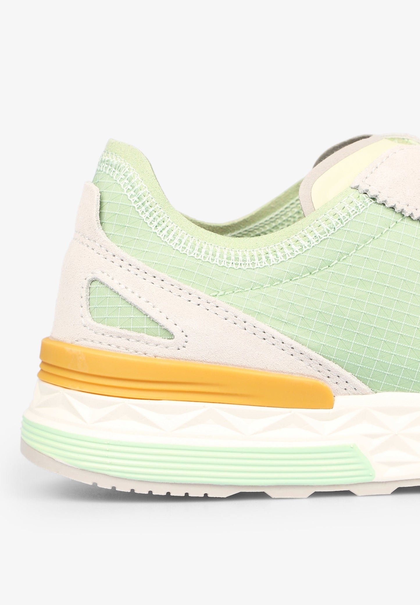 SAPATILHAS EM CAMURÇA TRICOLOR