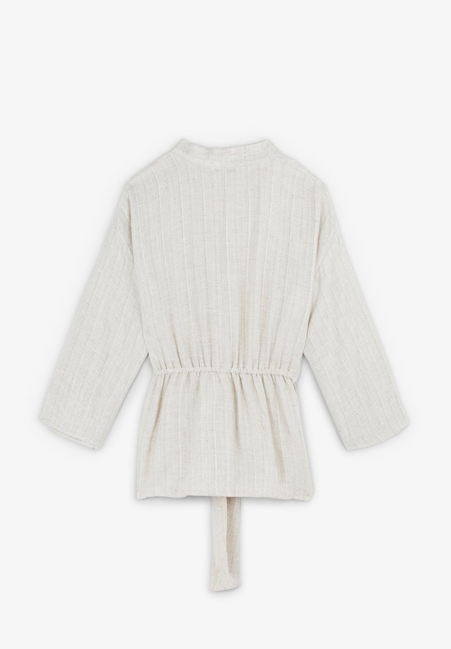 QUIMONO COM PORMENORES METALIZADOS