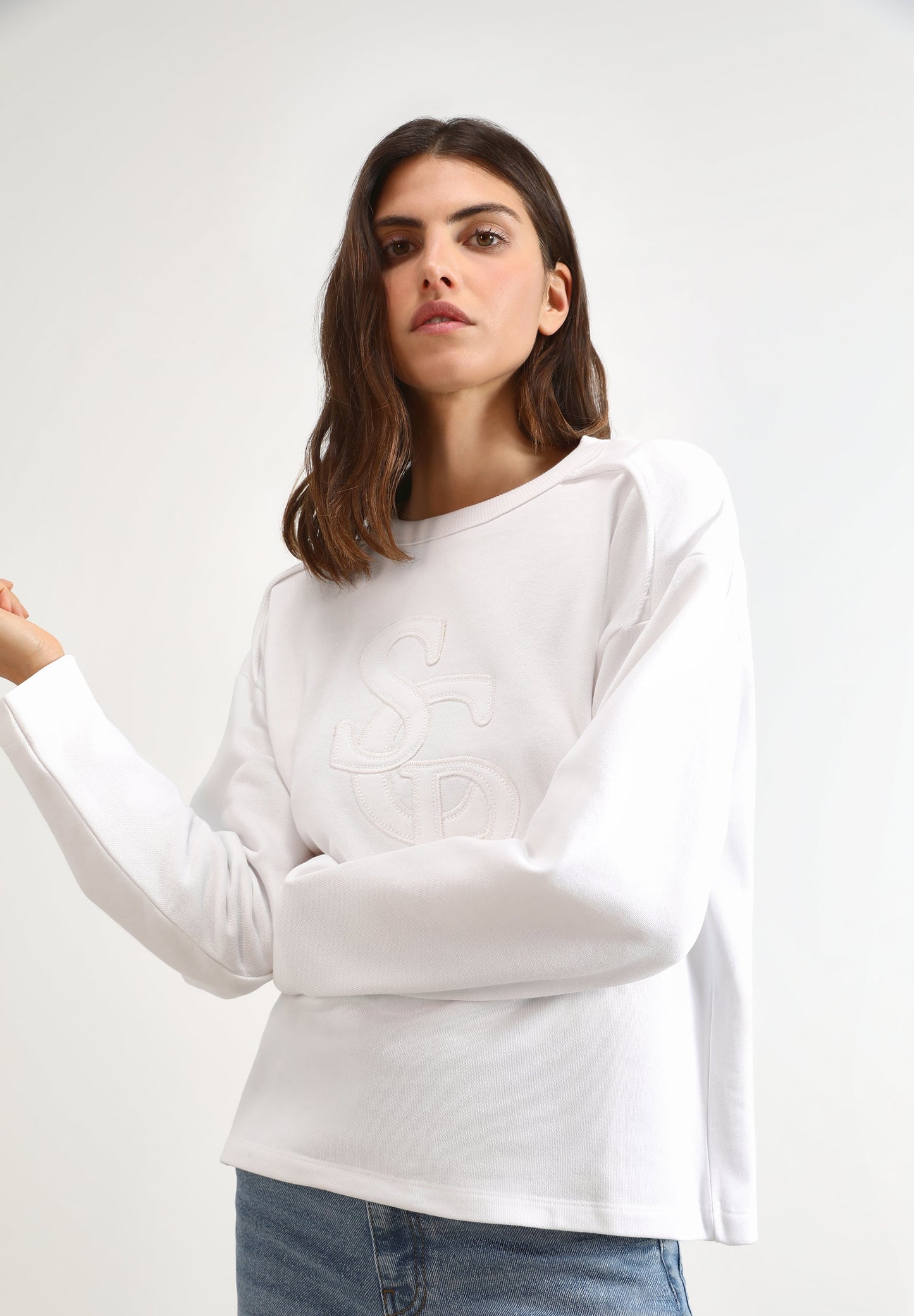 SWEATSHIRT REMENDO BORDADO À FRENTE