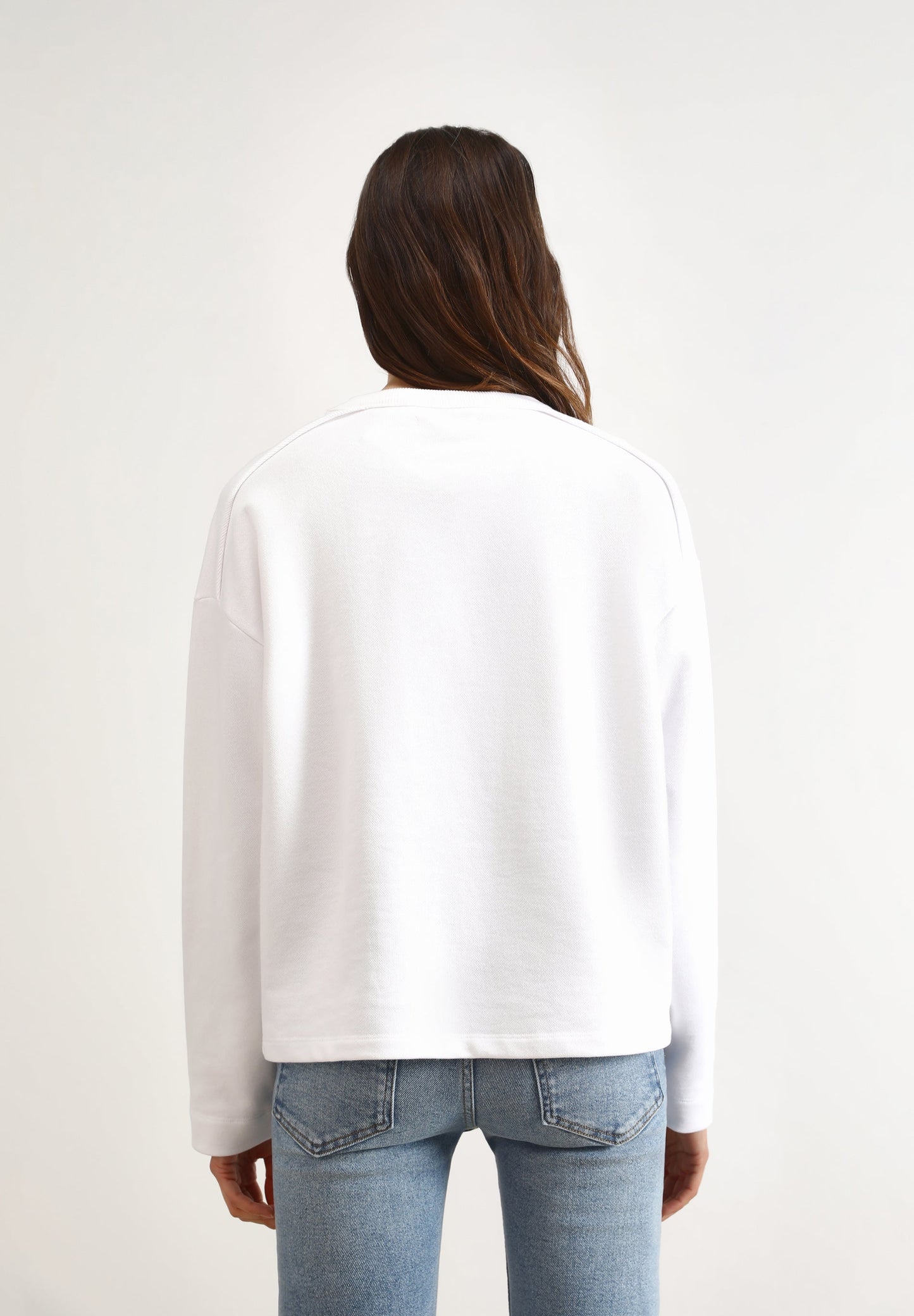 SWEATSHIRT REMENDO BORDADO À FRENTE