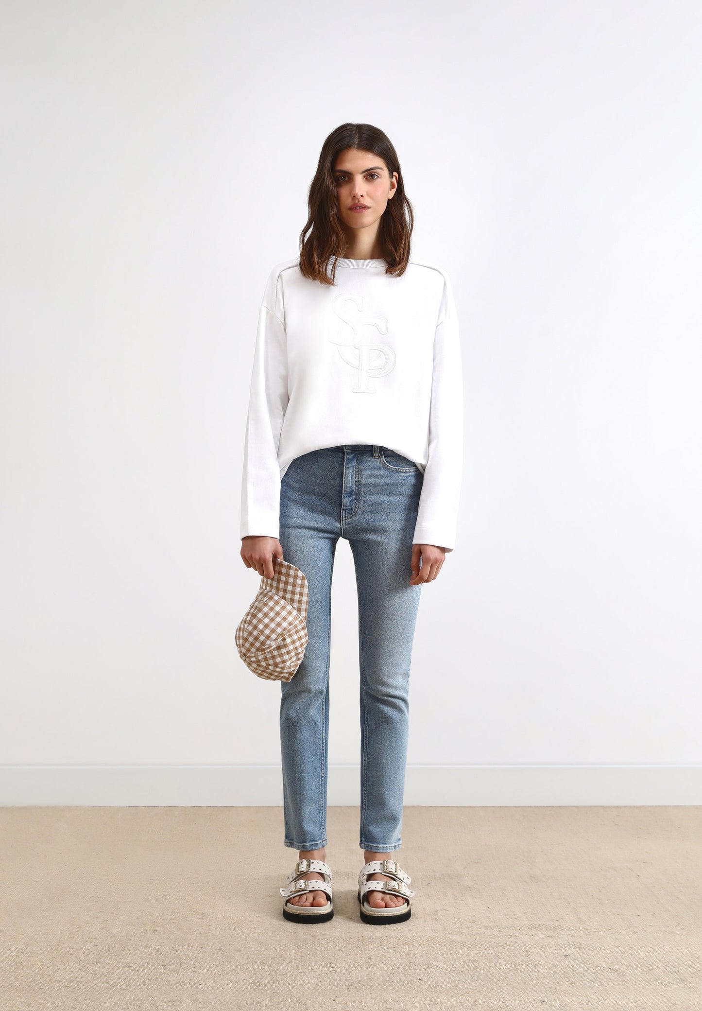 SWEATSHIRT REMENDO BORDADO À FRENTE