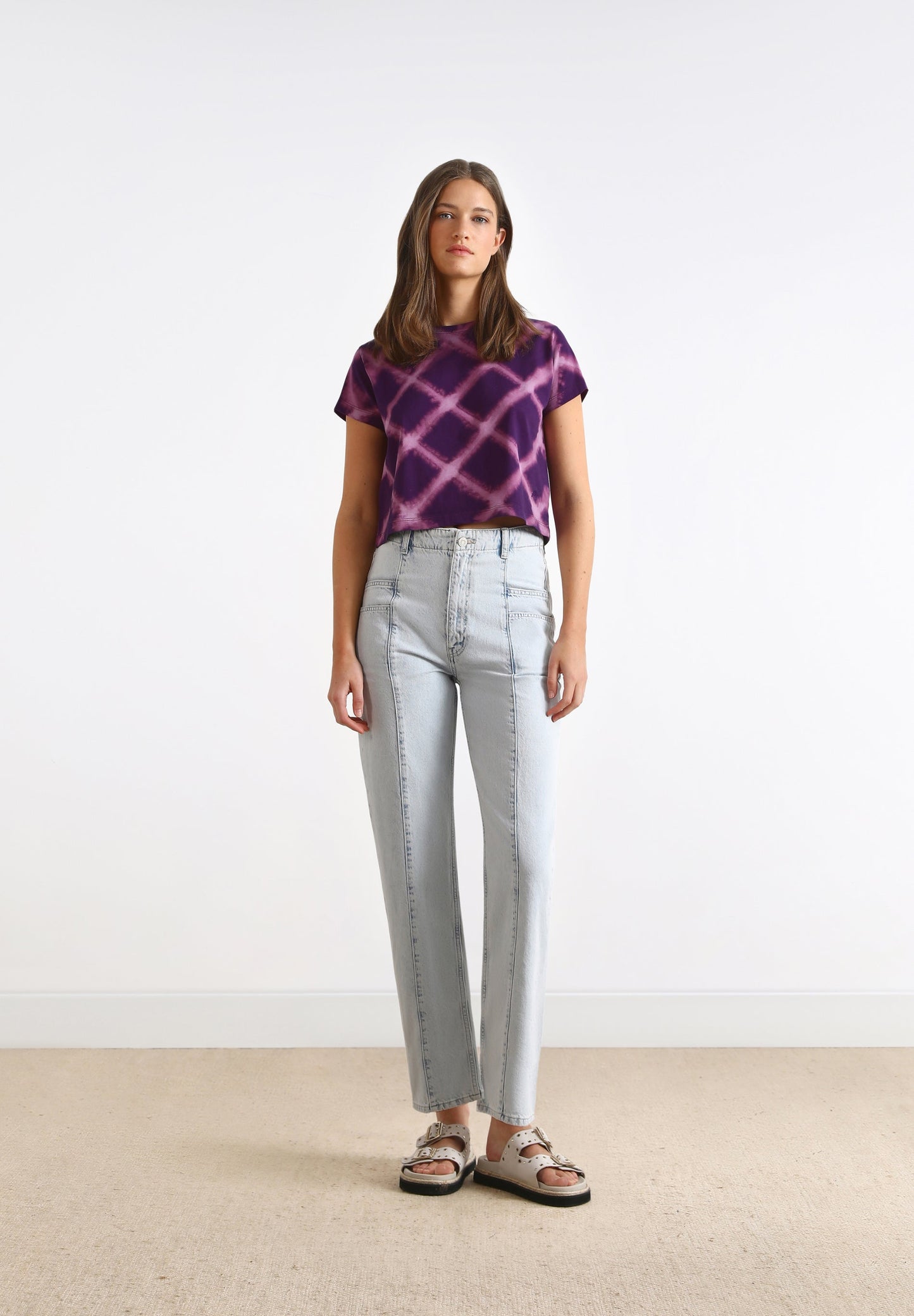 T-SHIRT ÀS RISCAS TIE-DYE