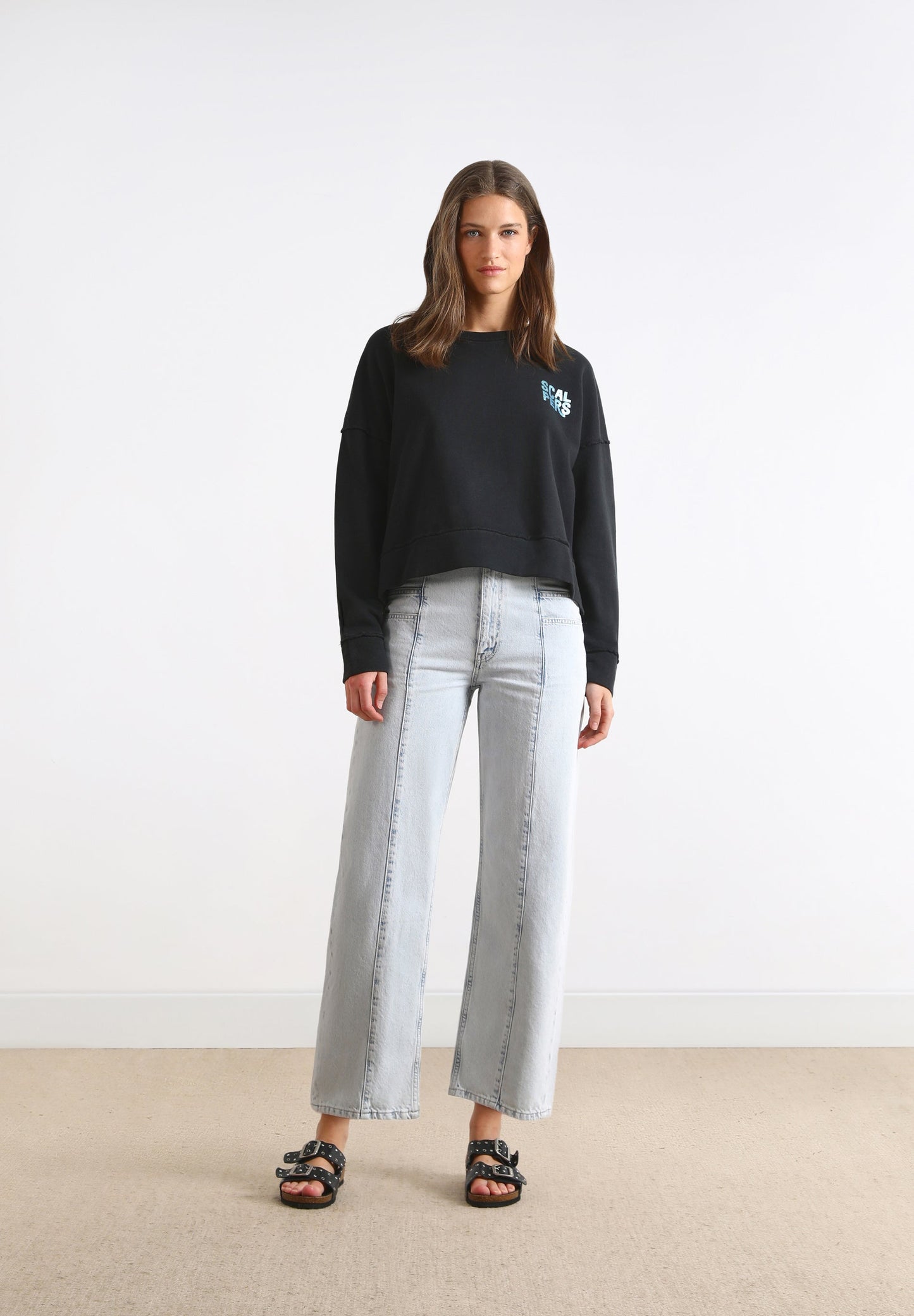 SWEATSHIRT COM PADRÃO ATRÁS