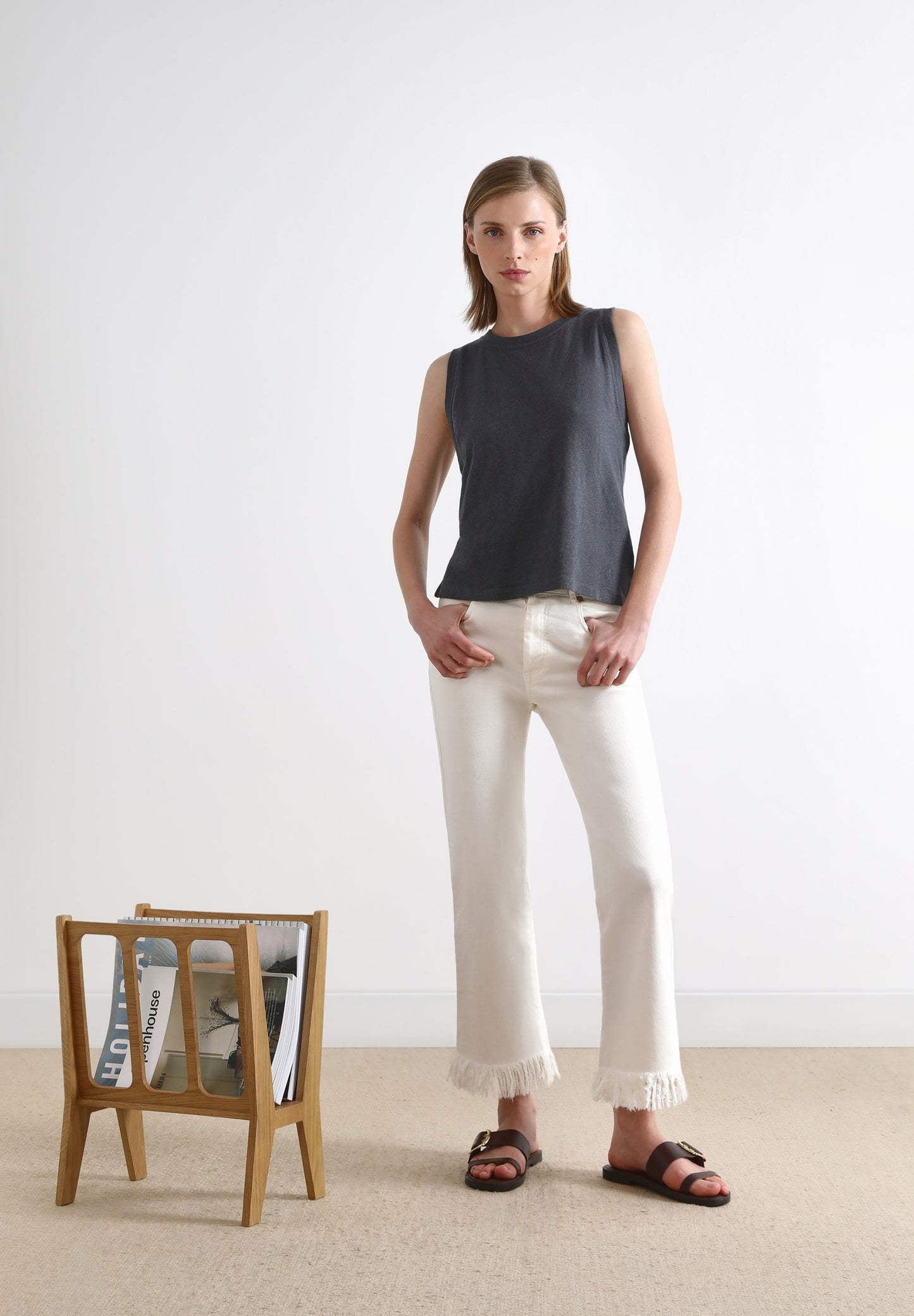 T-SHIRT BÁSICA EM LINHO