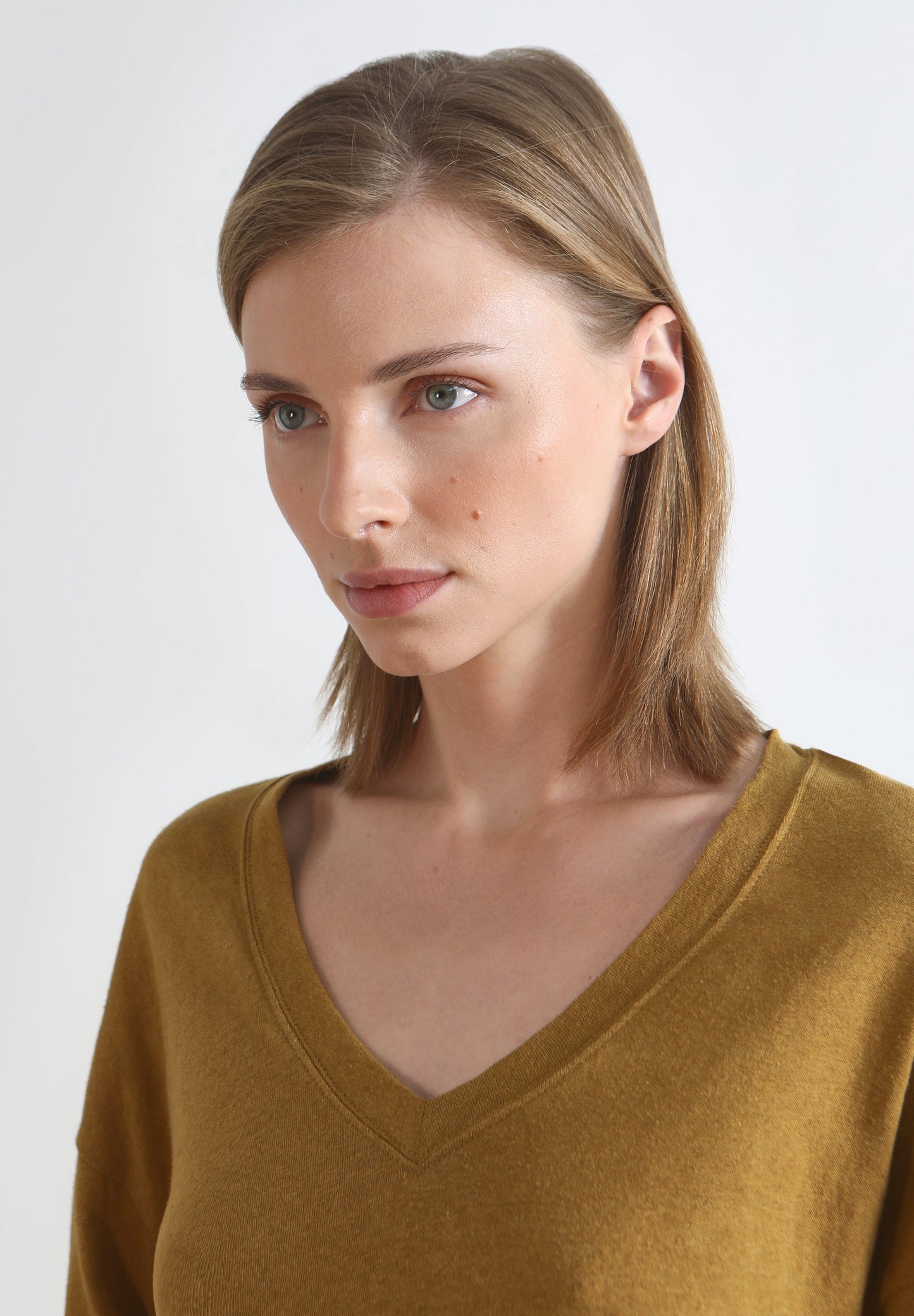 T-SHIRT DE LINHO DE MANGA COMPRIDA