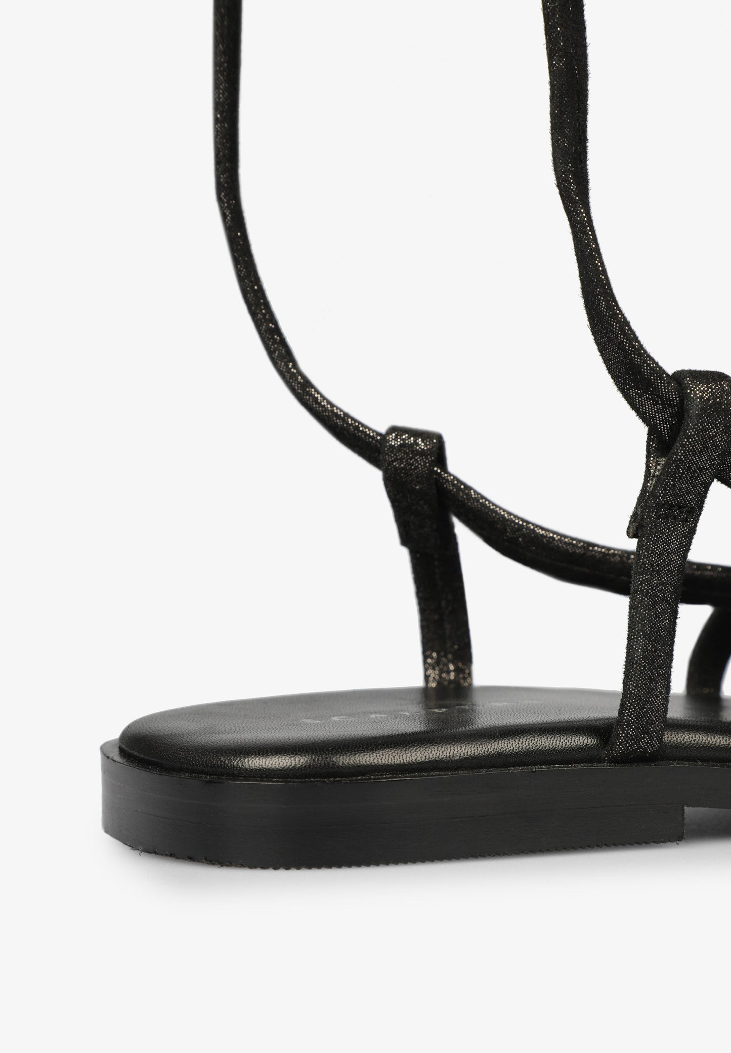 SANDÁLIAS COM TIRAS EM GLITTER