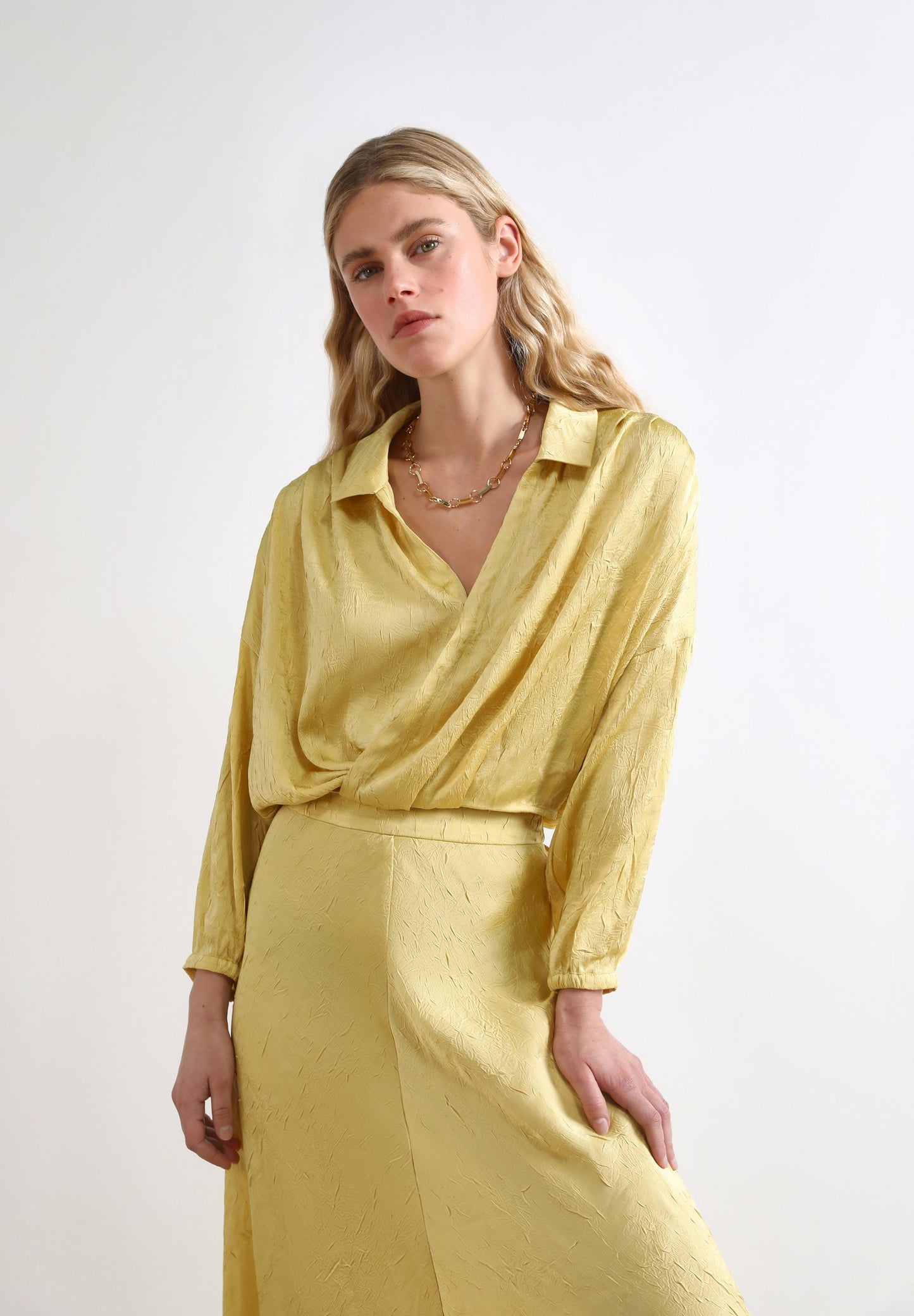 BLUSA EM JACQUARD CRUZADA