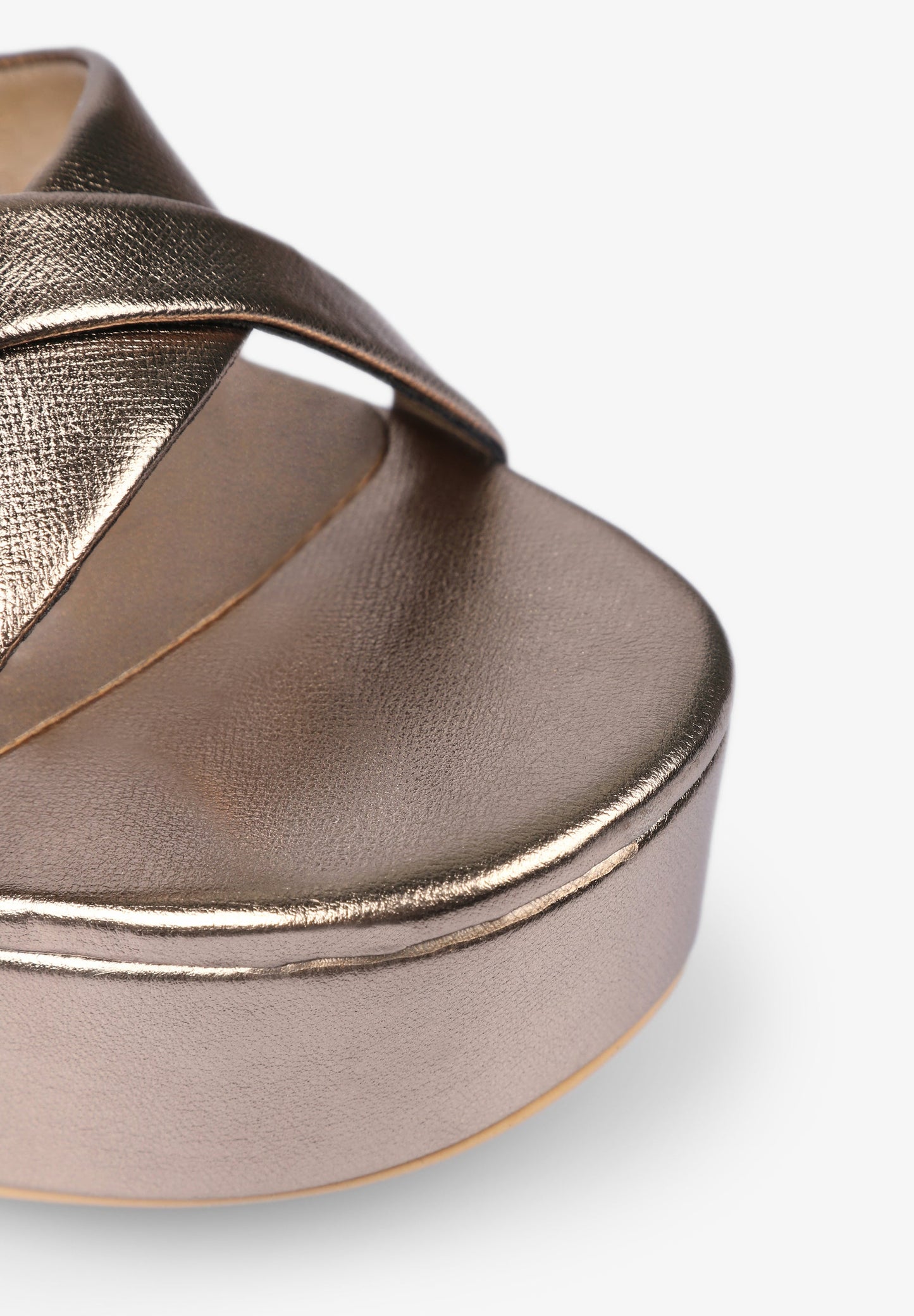 SANDÁLIAS DE PLATAFORMA METALIZADAS