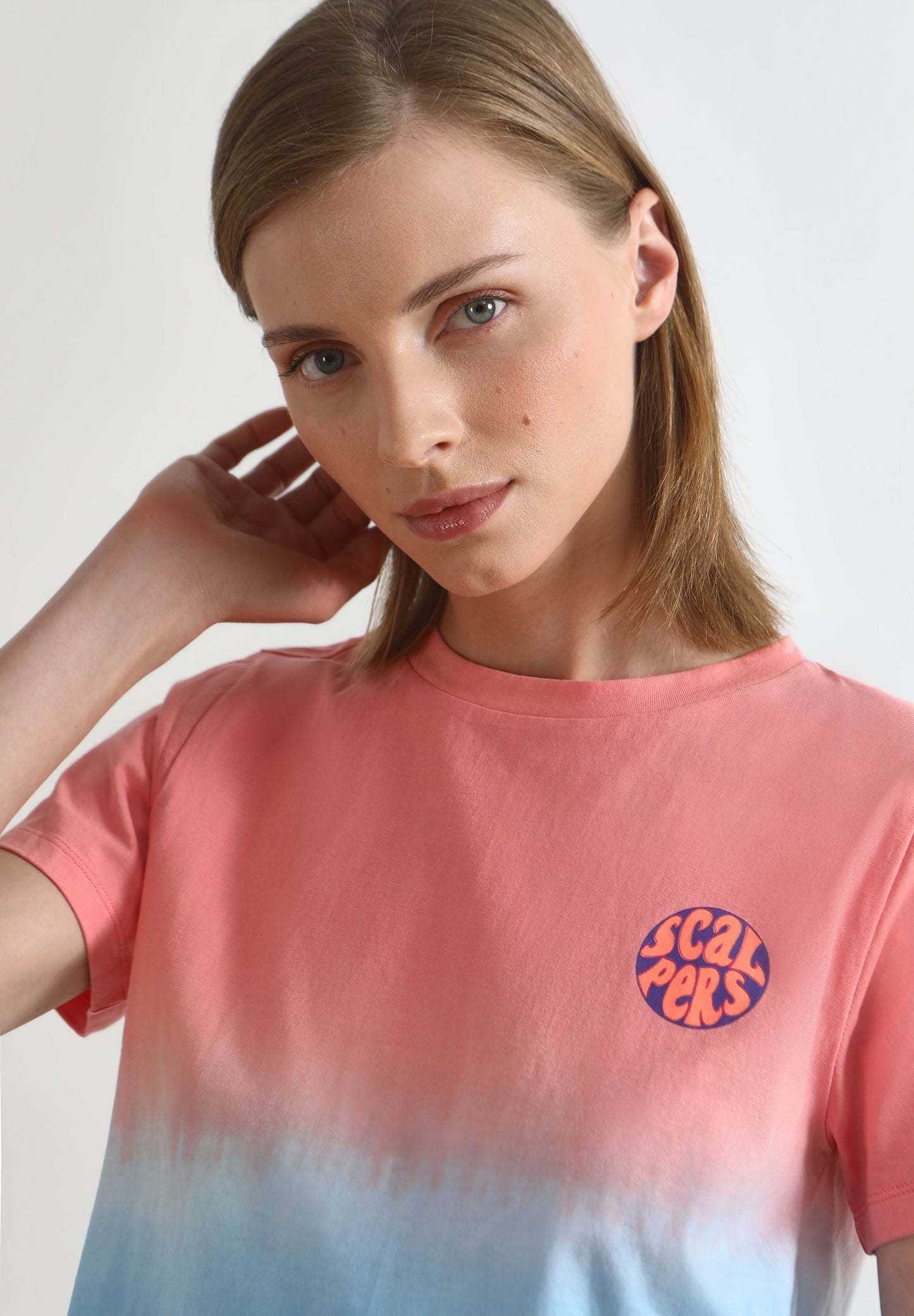 T-SHIRT BICOLOR COM LOGÓTIPO