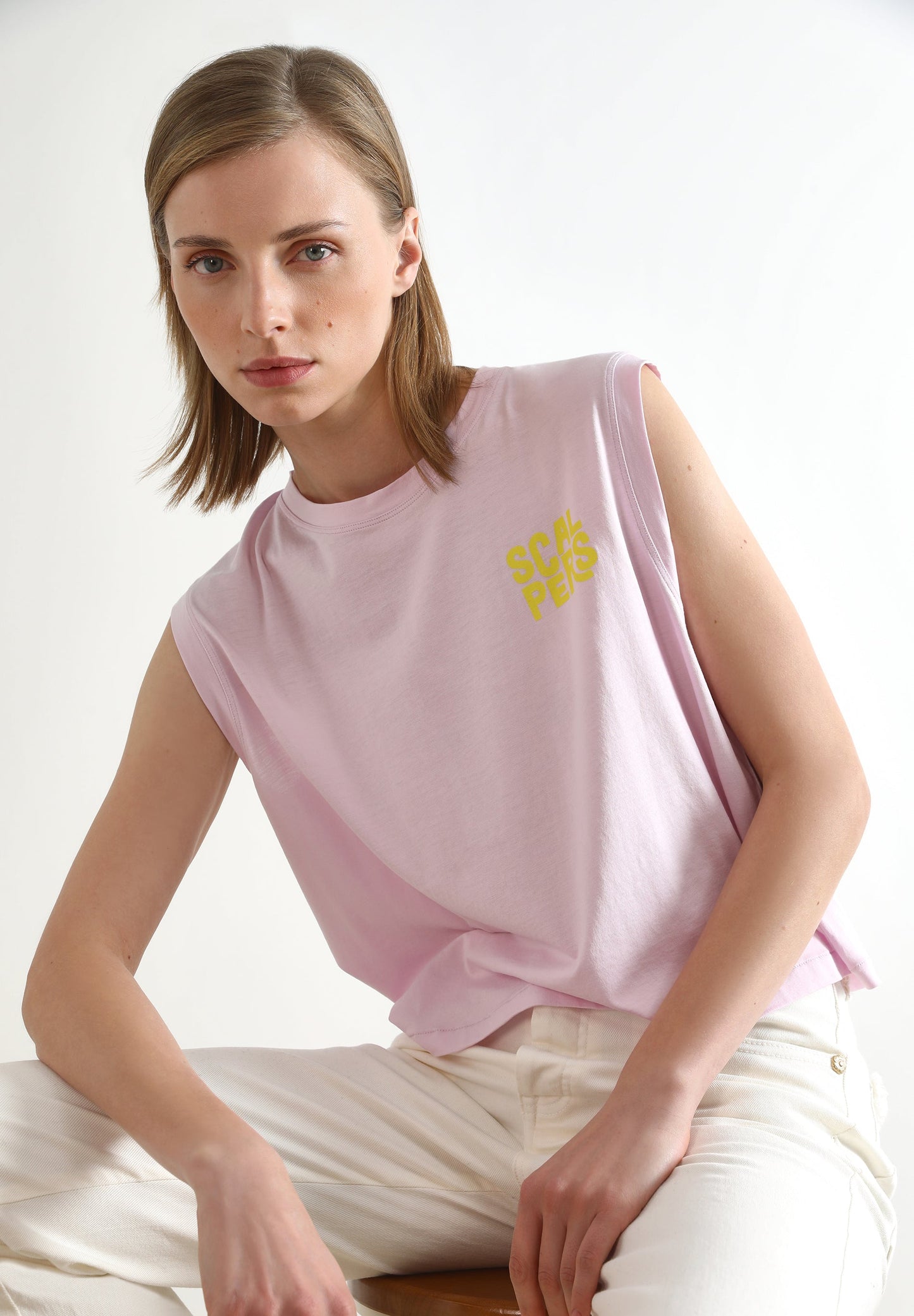 T-SHIRT COM PADRÃO GRANDE