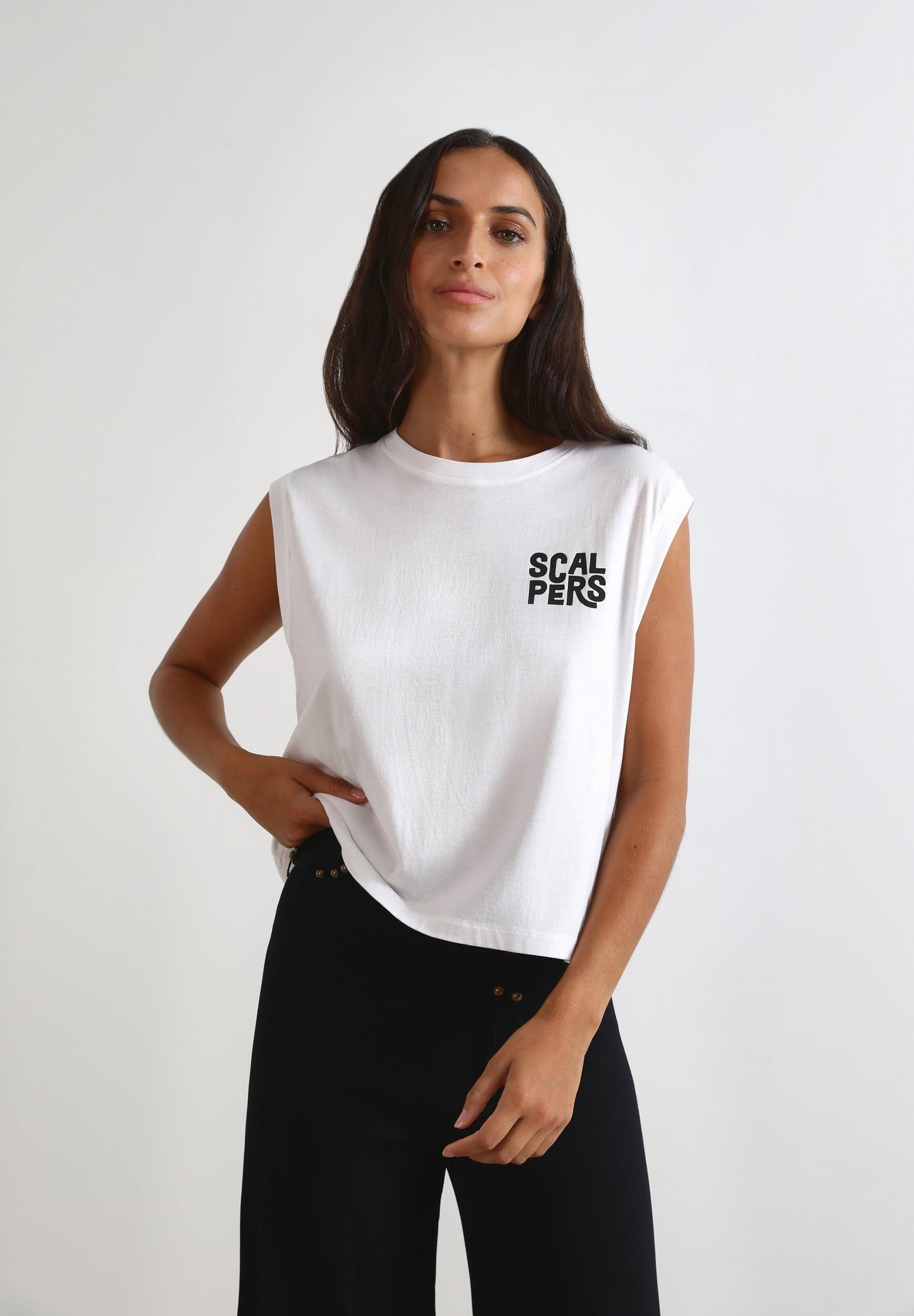 T-SHIRT COM PADRÃO GRANDE