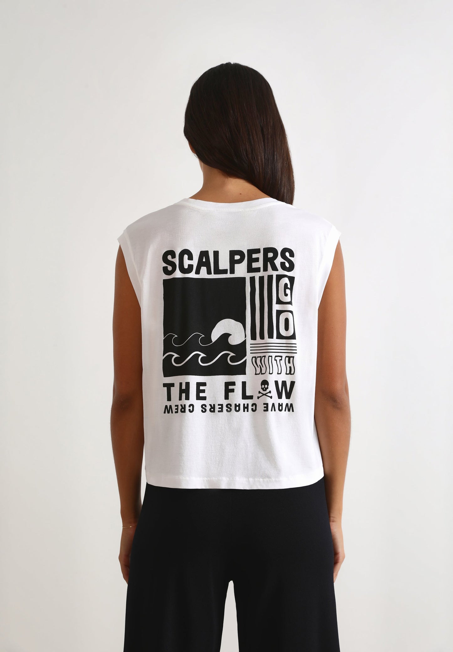 T-SHIRT COM PADRÃO GRANDE