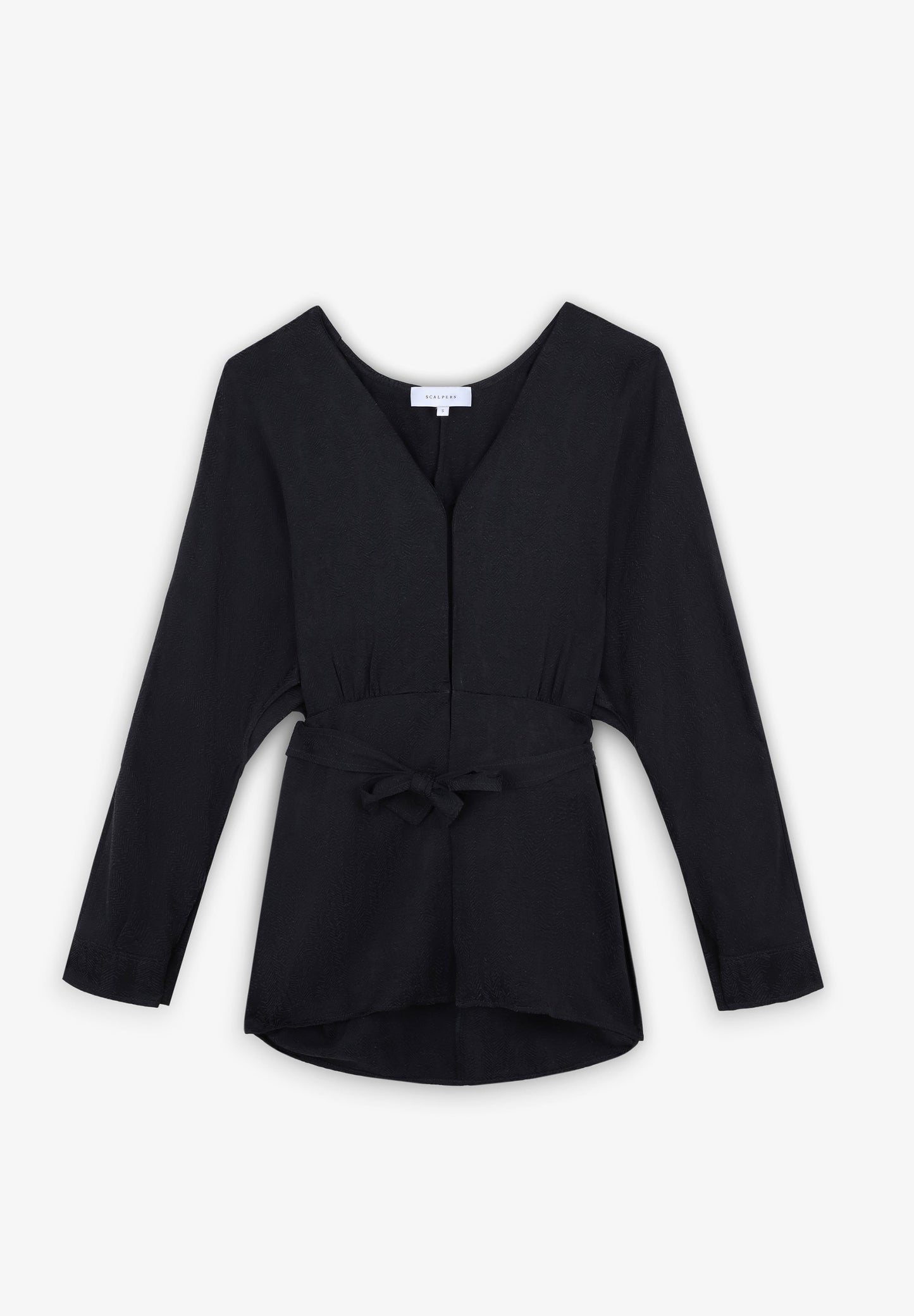 CAFETÃ FLUIDO COM ABERTURAS