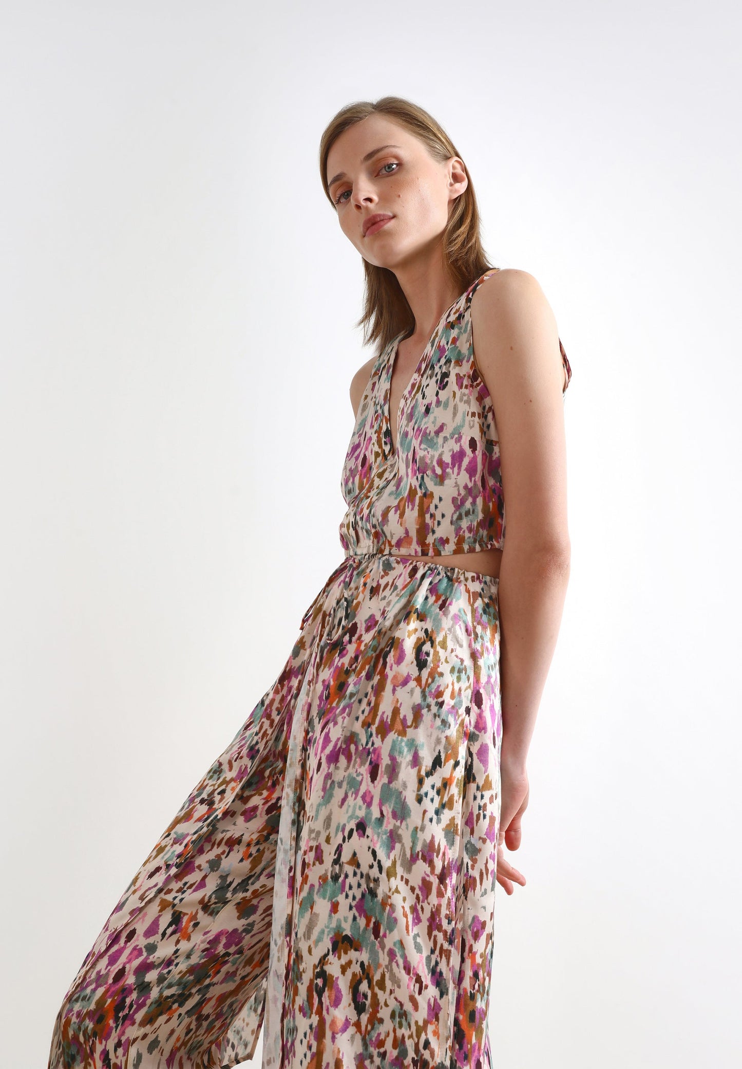 TOP COMPRIDO CUT OUT