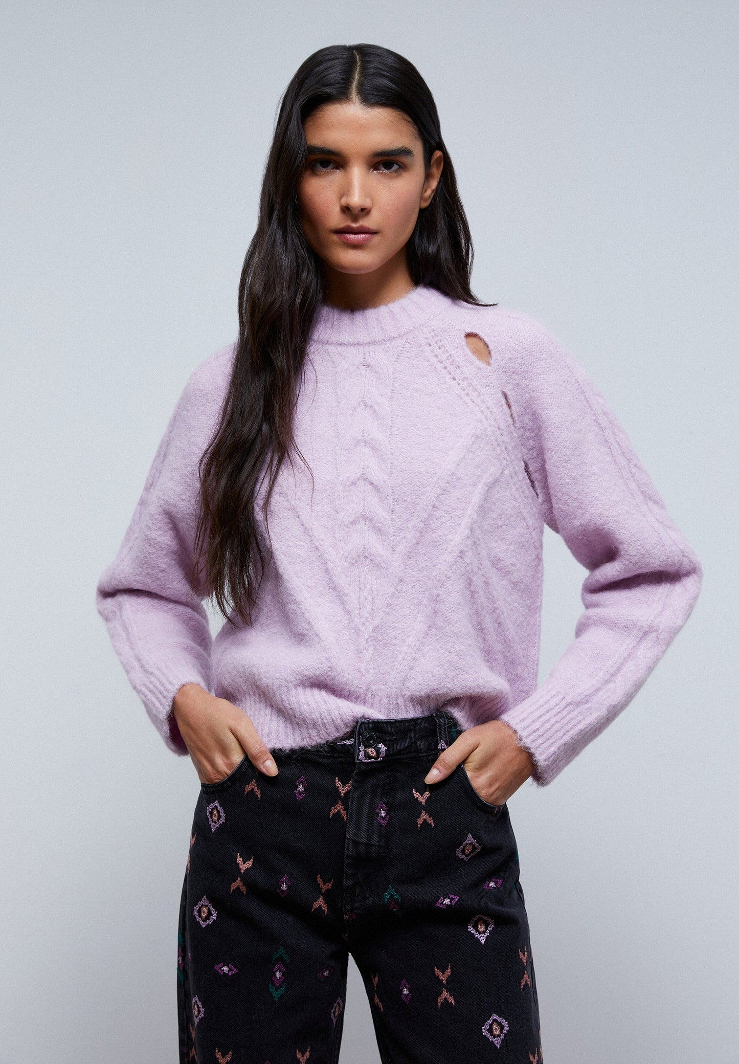 SWEATER DE MALHA COM ABERTURAS