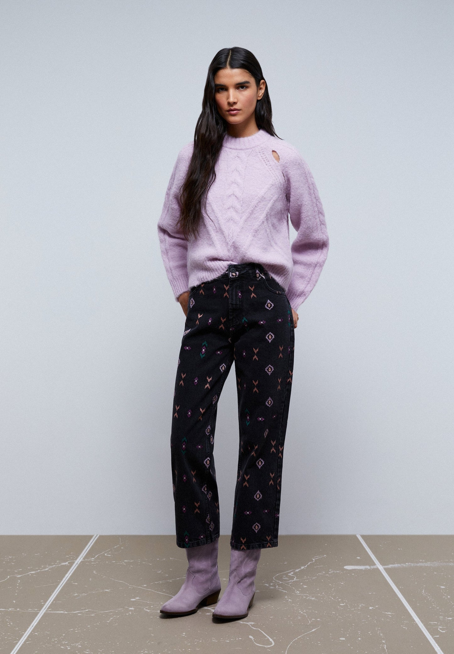 SWEATER DE MALHA COM ABERTURAS