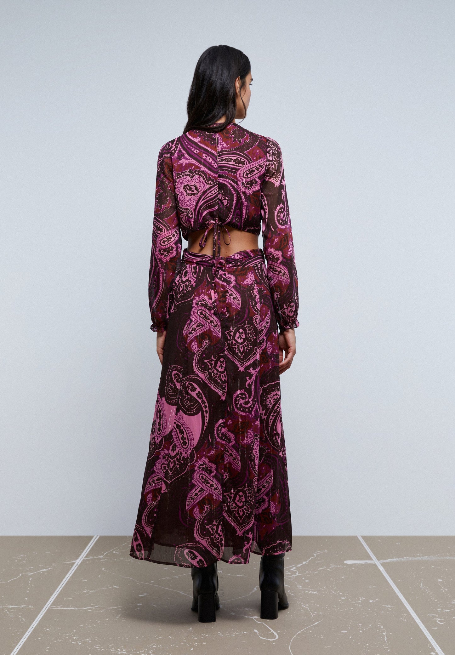 VESTIDO PAISLEY COM ABERTURAS