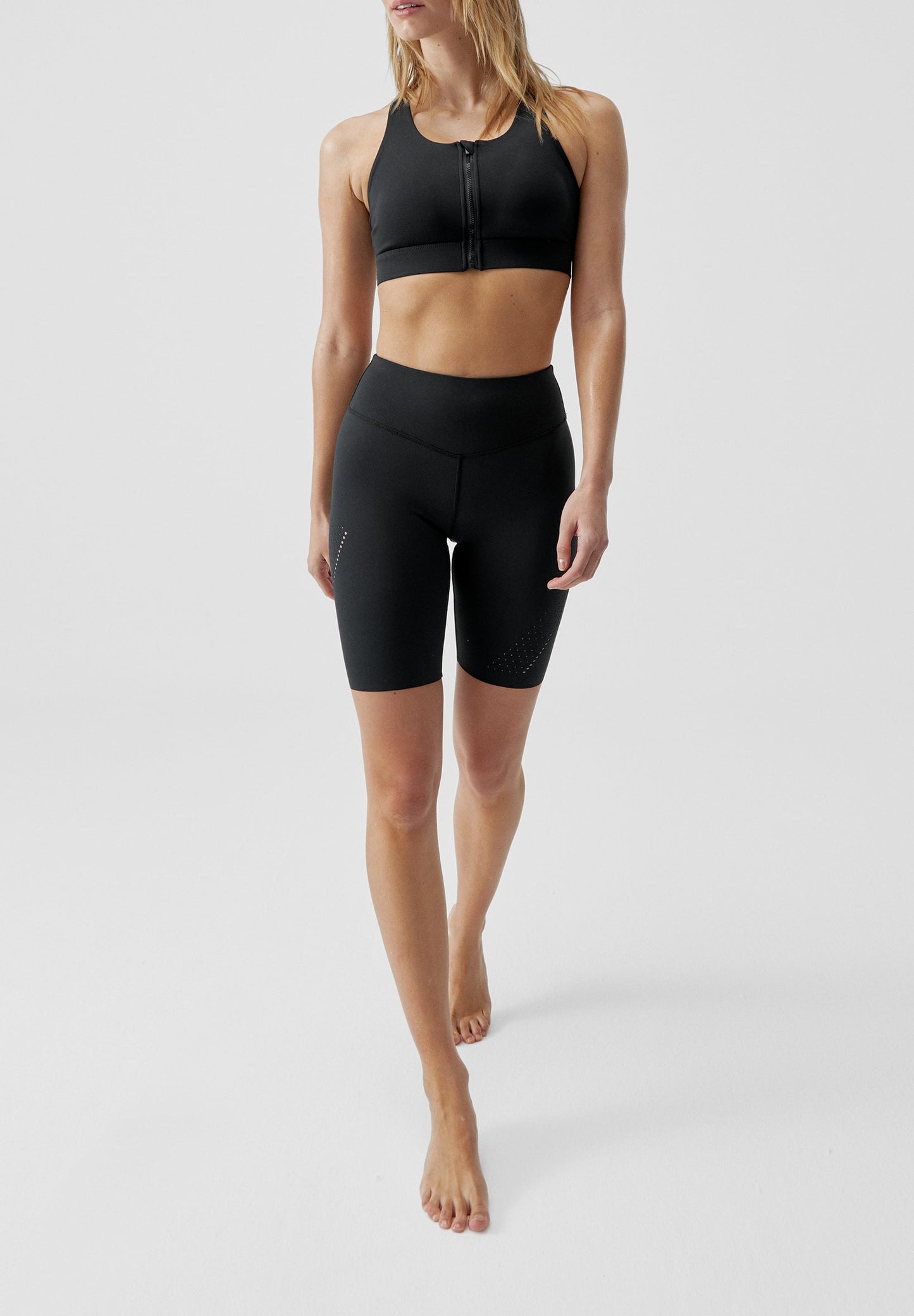 BORN LIVING YOGA | TOP SOATA