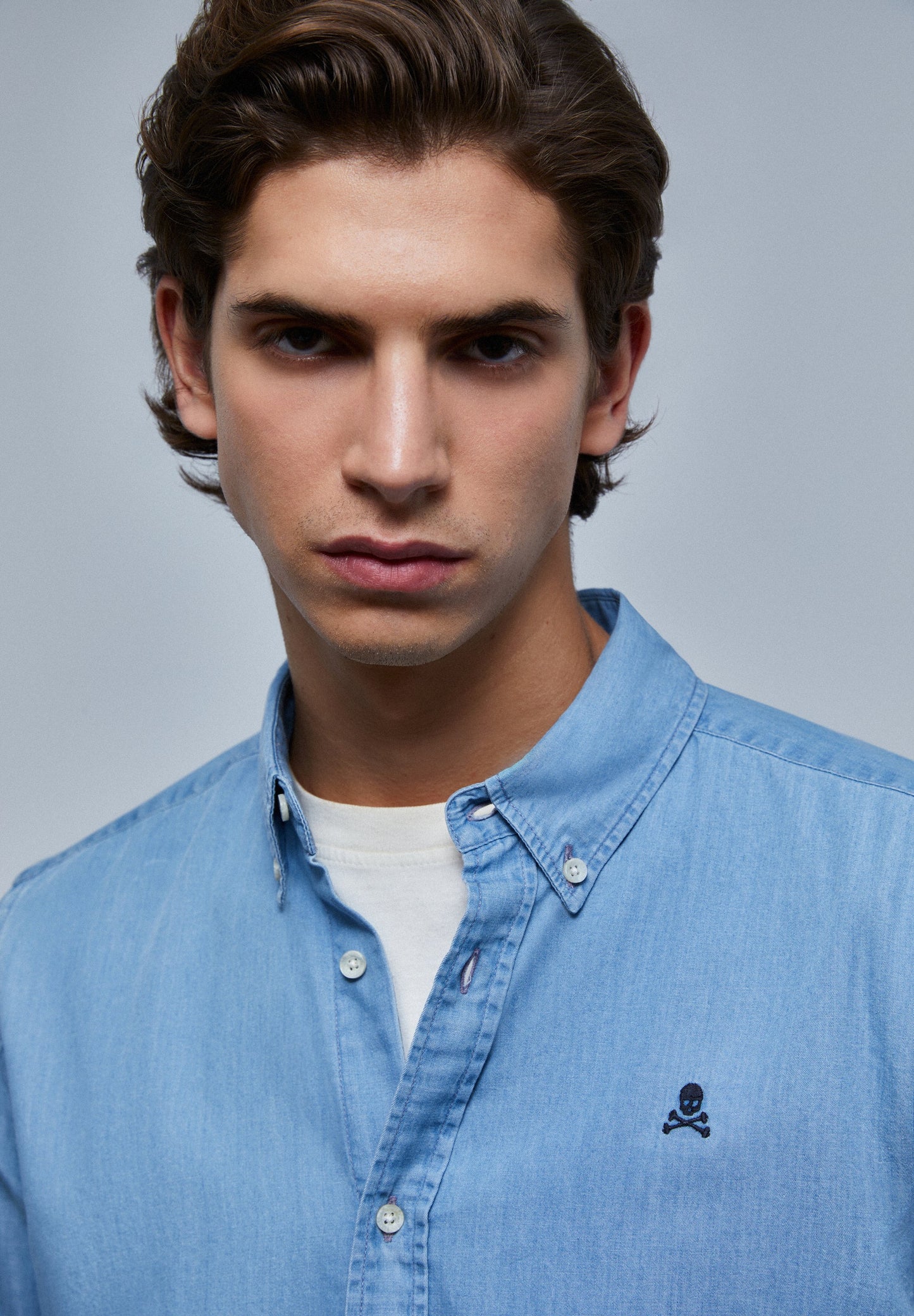 CAMISA DENIM COM BOTÕES