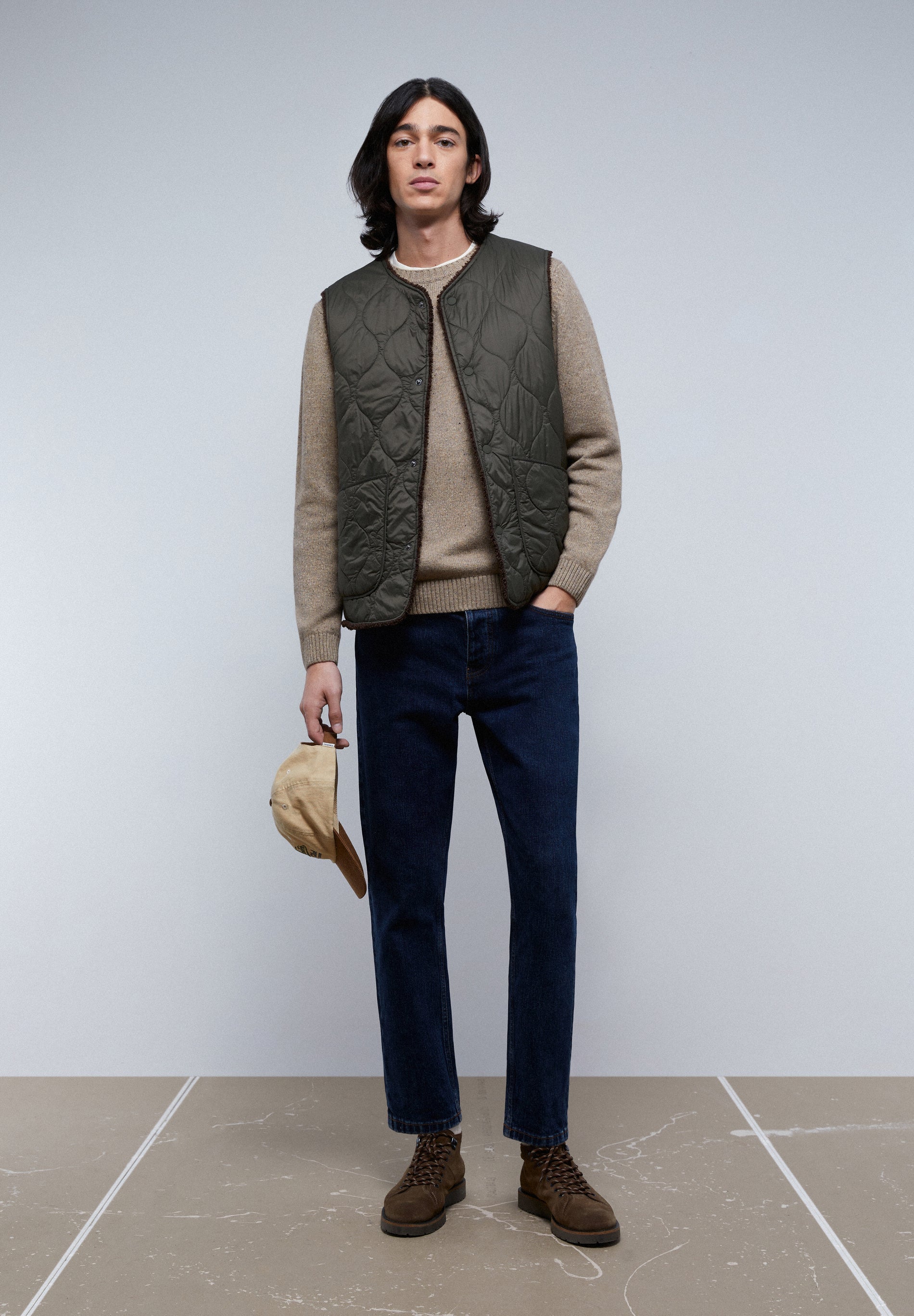 COLETE PREMIUM INTERIOR COM PELO ENCARACOLADO