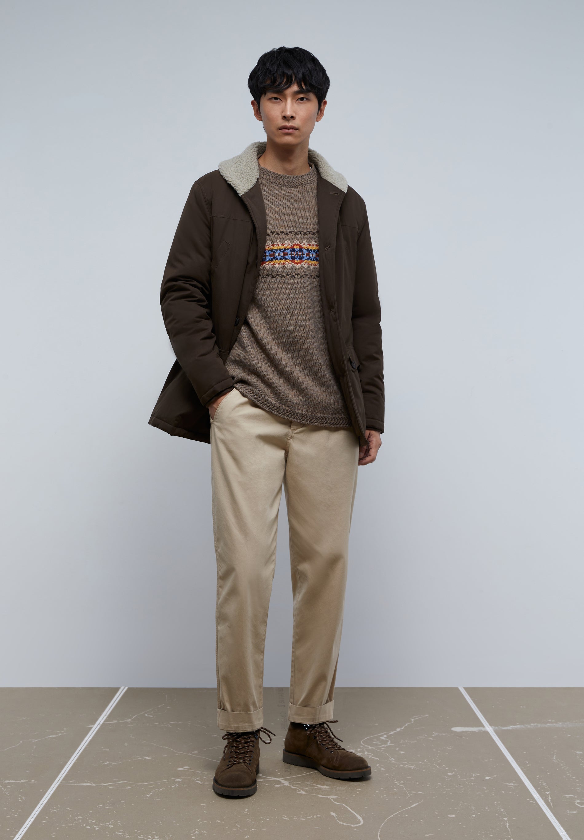 CASACO DE TATO PEACH COM GOLA DE PELO ENCARACOLADO