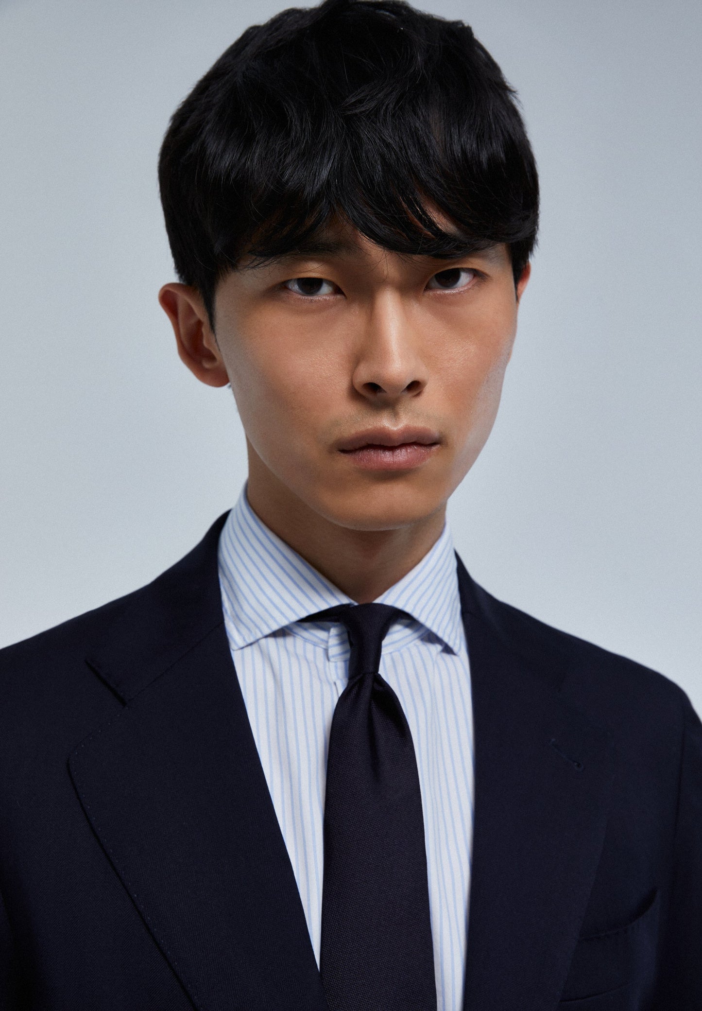 FATO AZUL-MARINHO DE LÃ