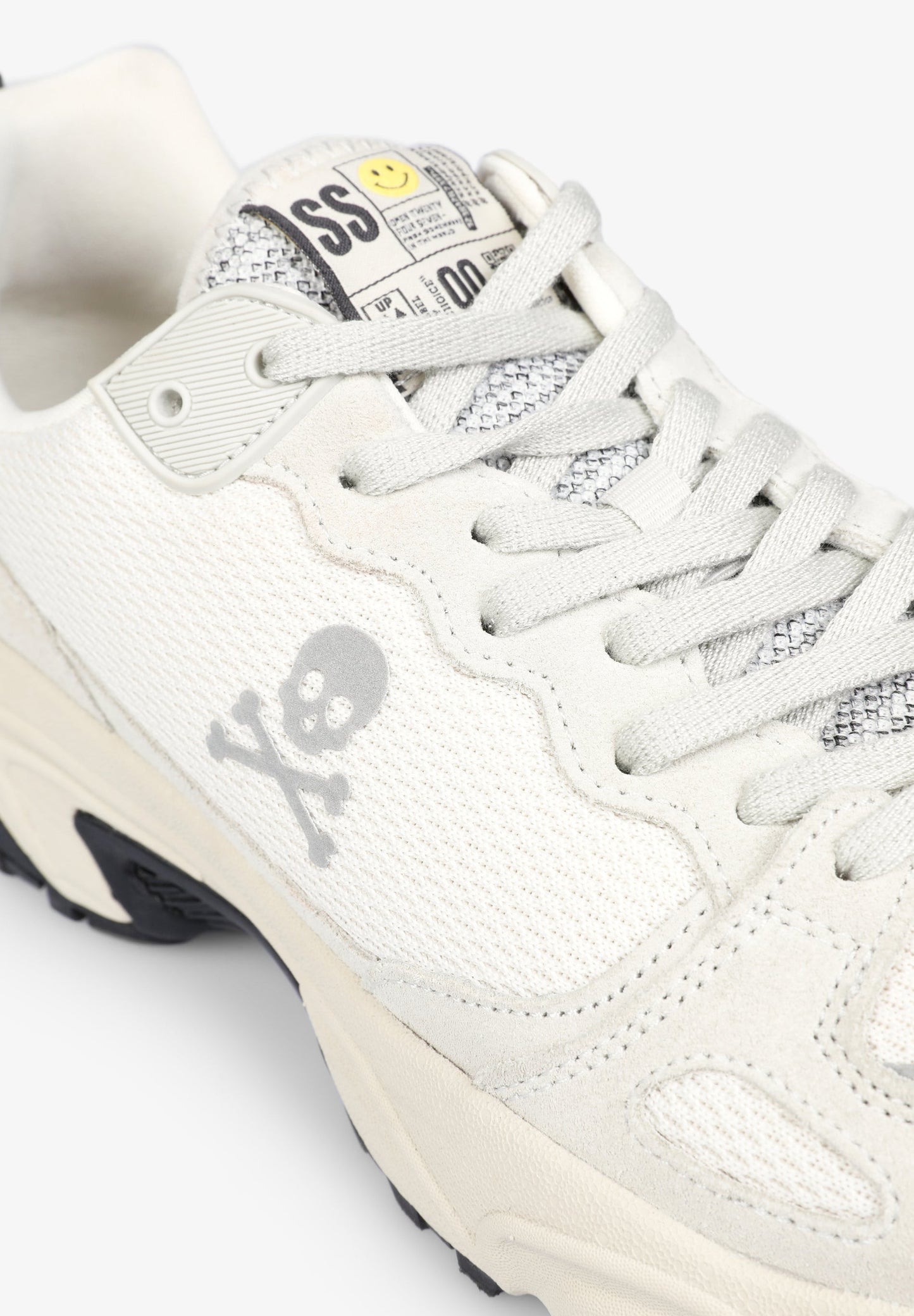 SAPATILHAS LEVES COM SOLA PRONUNCIADA