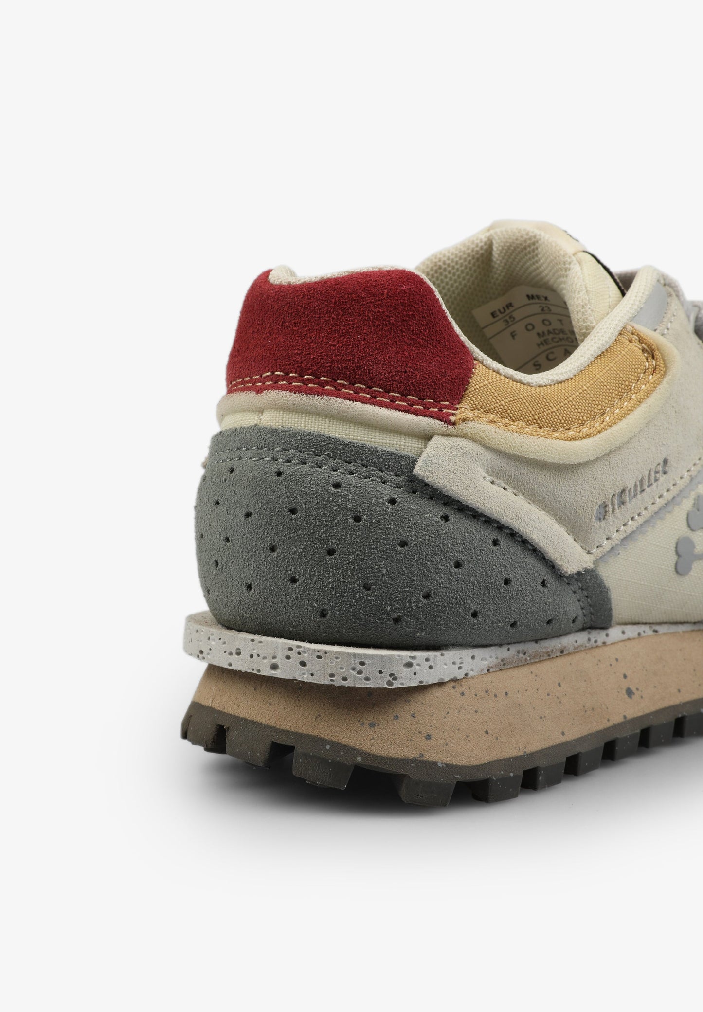 SAPATILHAS TECIDOS COM SKULL