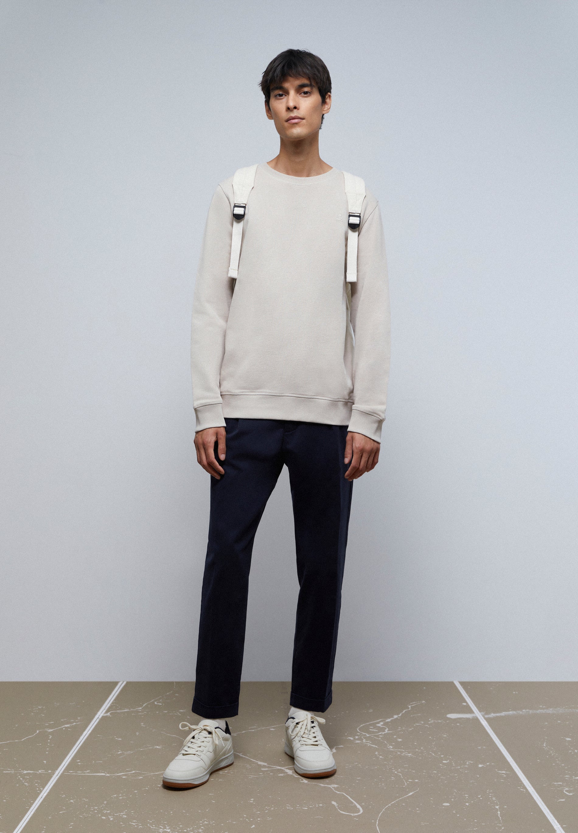 SWEATSHIRT BÁSICA COM SKULL