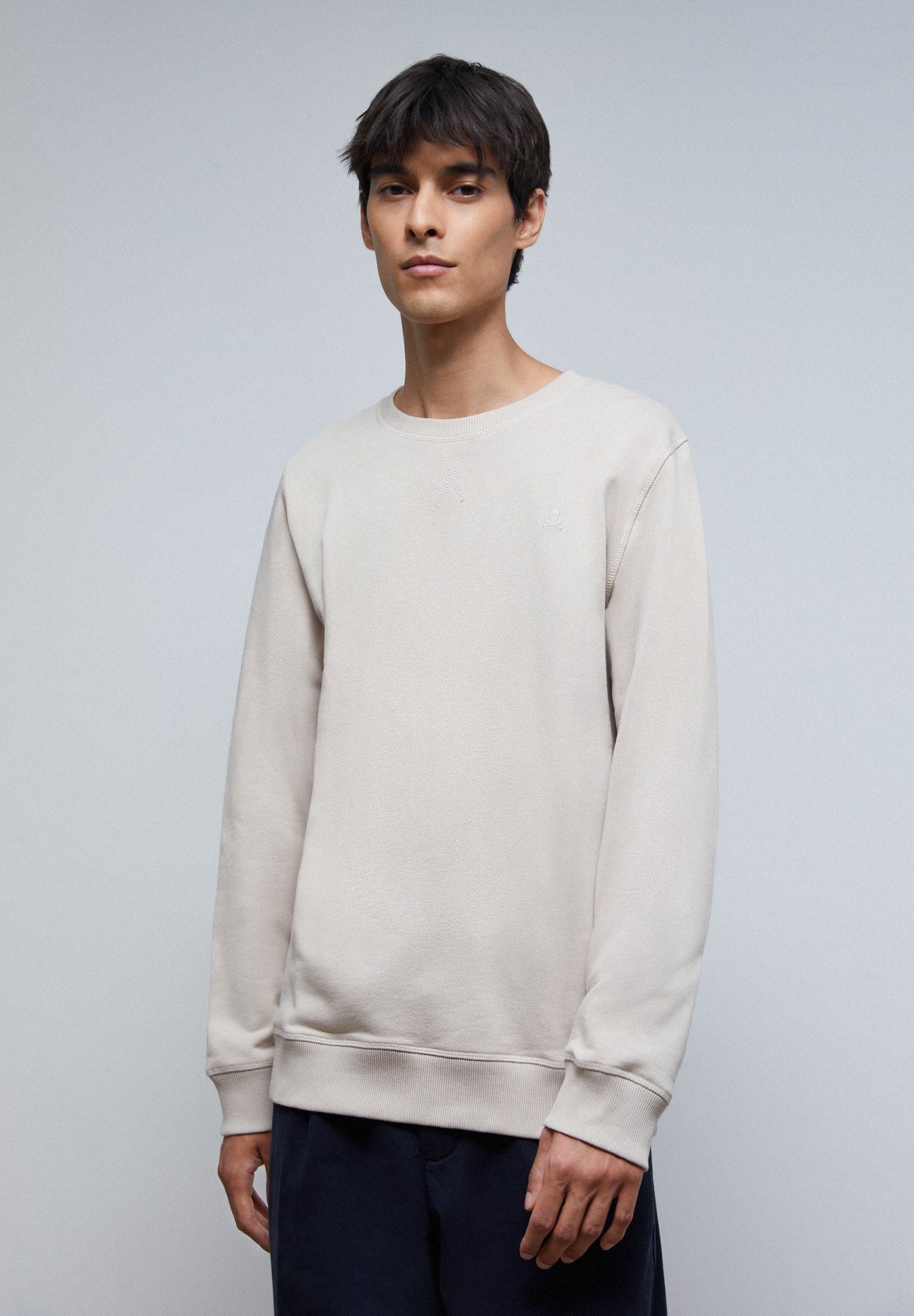 SWEATSHIRT BÁSICA COM SKULL