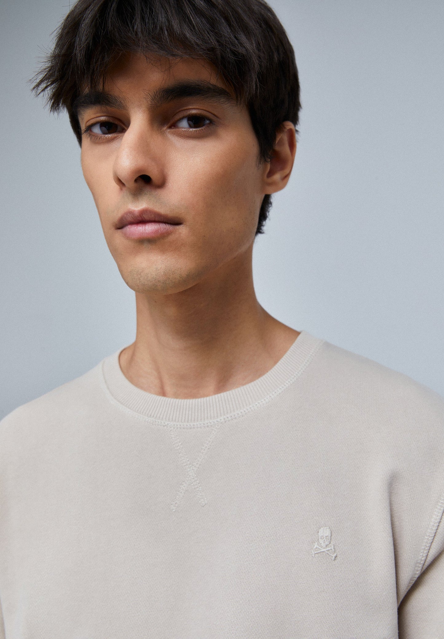 SWEATSHIRT BÁSICA COM SKULL