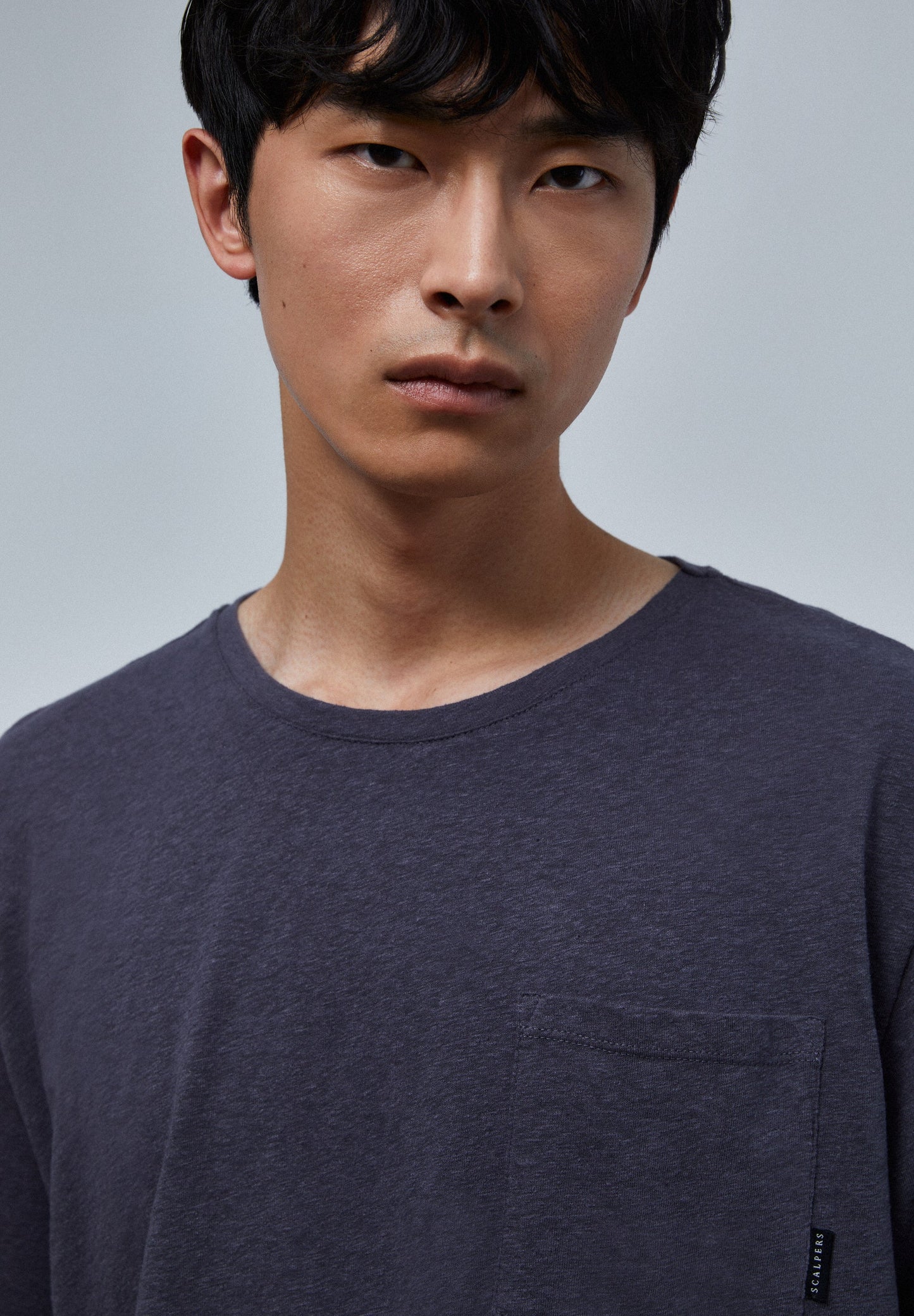 T-SHIRT RÚSTICA COM BOLSO