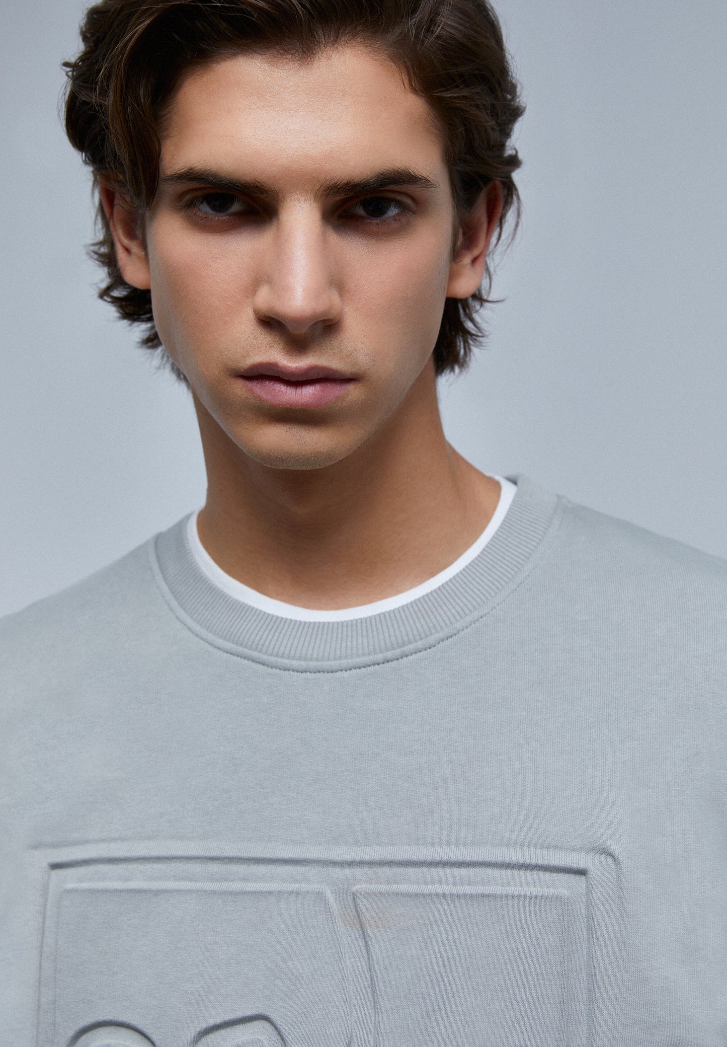 SWEATSHIRT COM SKULL EM RELEVO