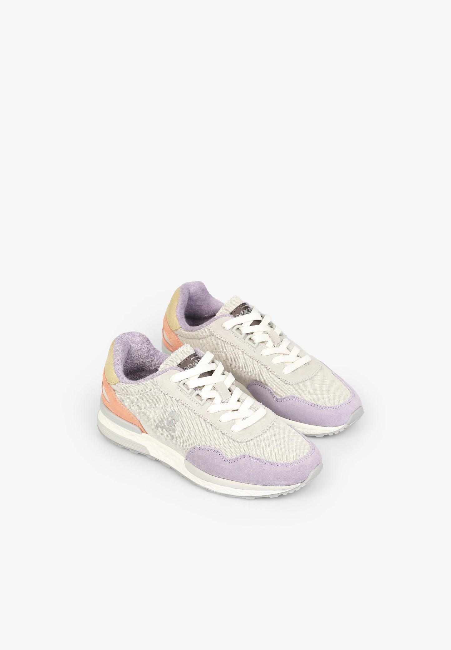 SAPATILHAS COM SKULL LATERAL